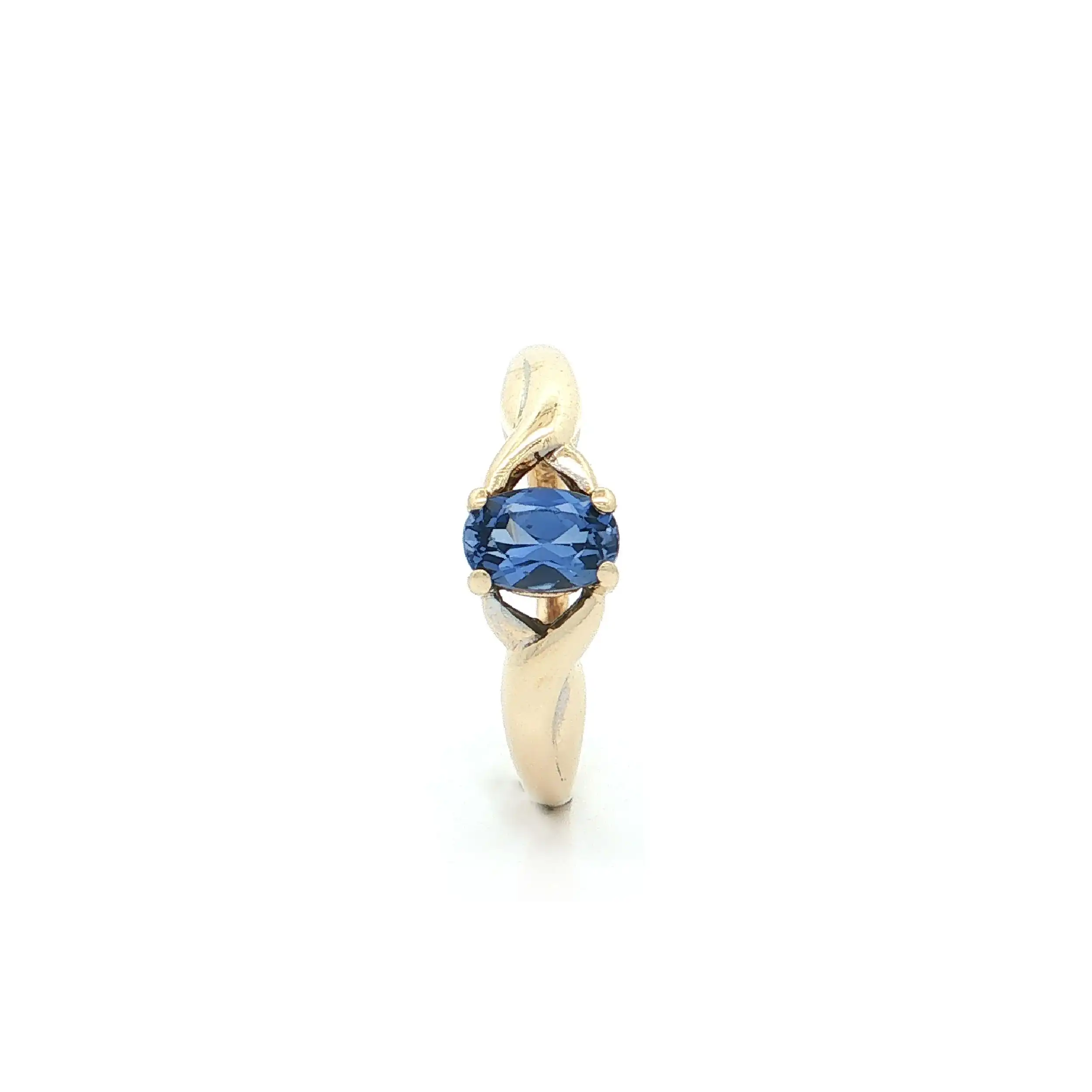 Ring Gelbgold mit synthetischem Korund Ring Gelbgold mit synthetischem Korund