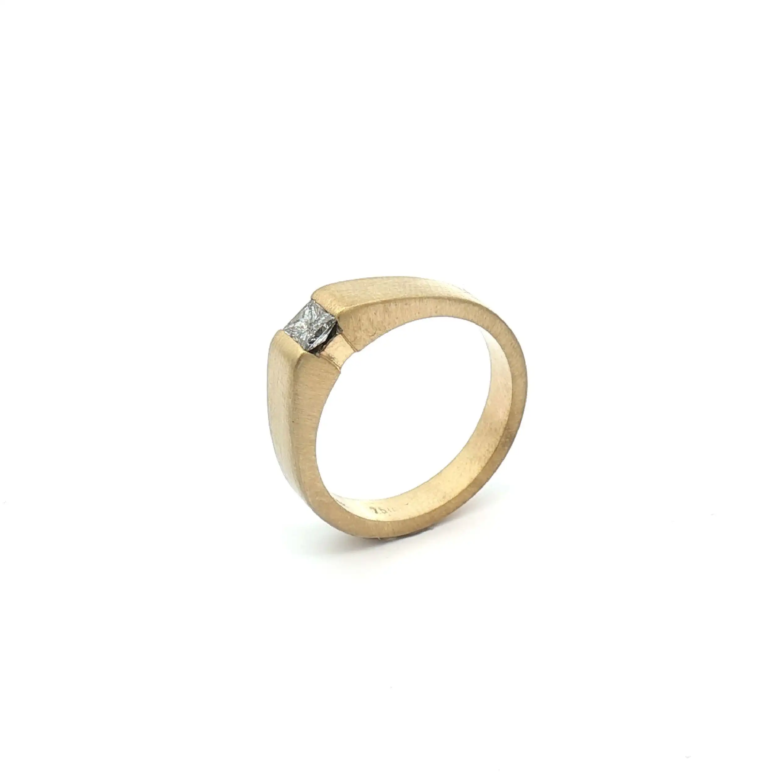 Ring Gelbgold mit Diamant in Princesscut Ring Gelbgold mit Diamant in Princesscut