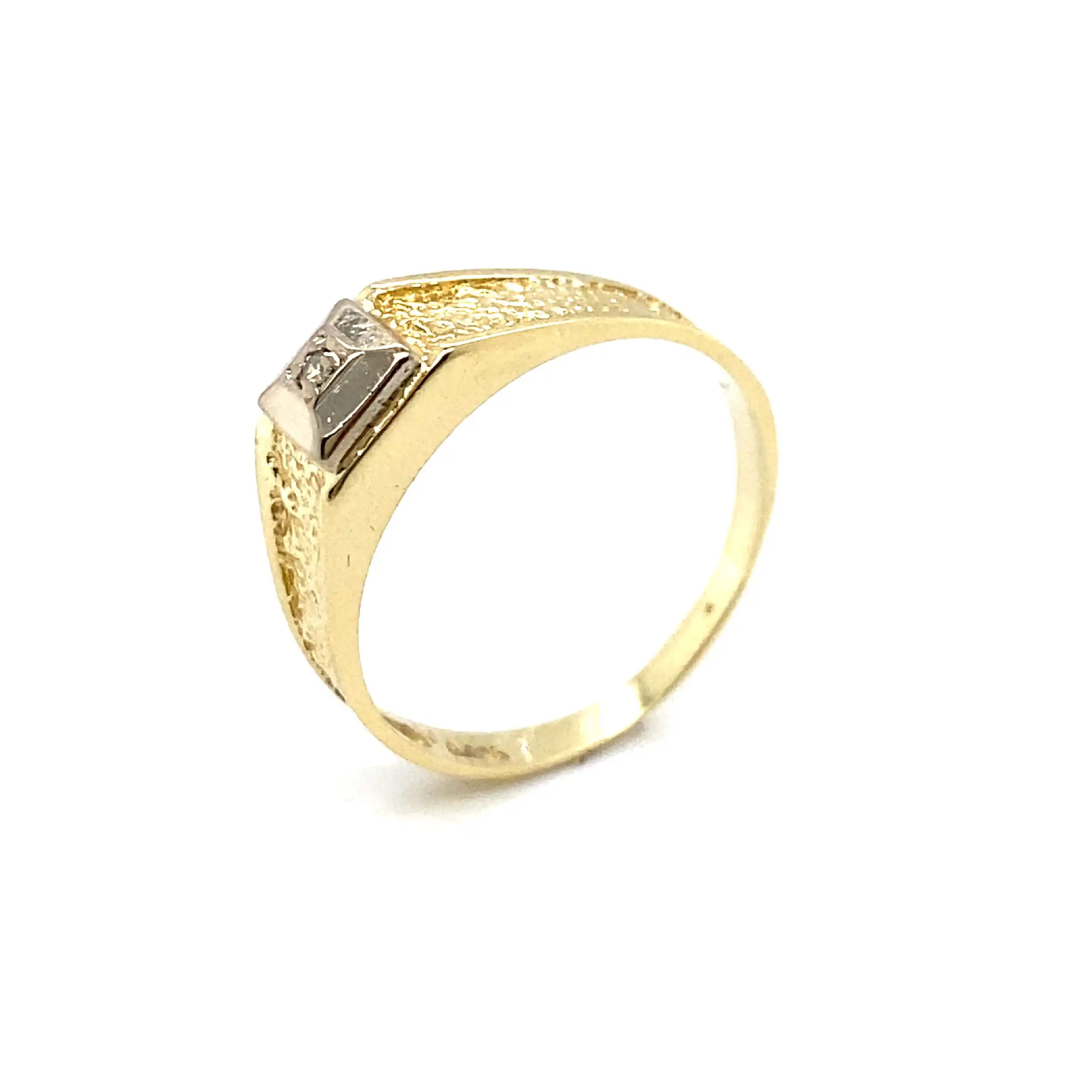 Ring Gelbgold mit Brillant, graviert mit 0,015ct Ring Gelbgold mit Brillant, graviert mit 0,015ct