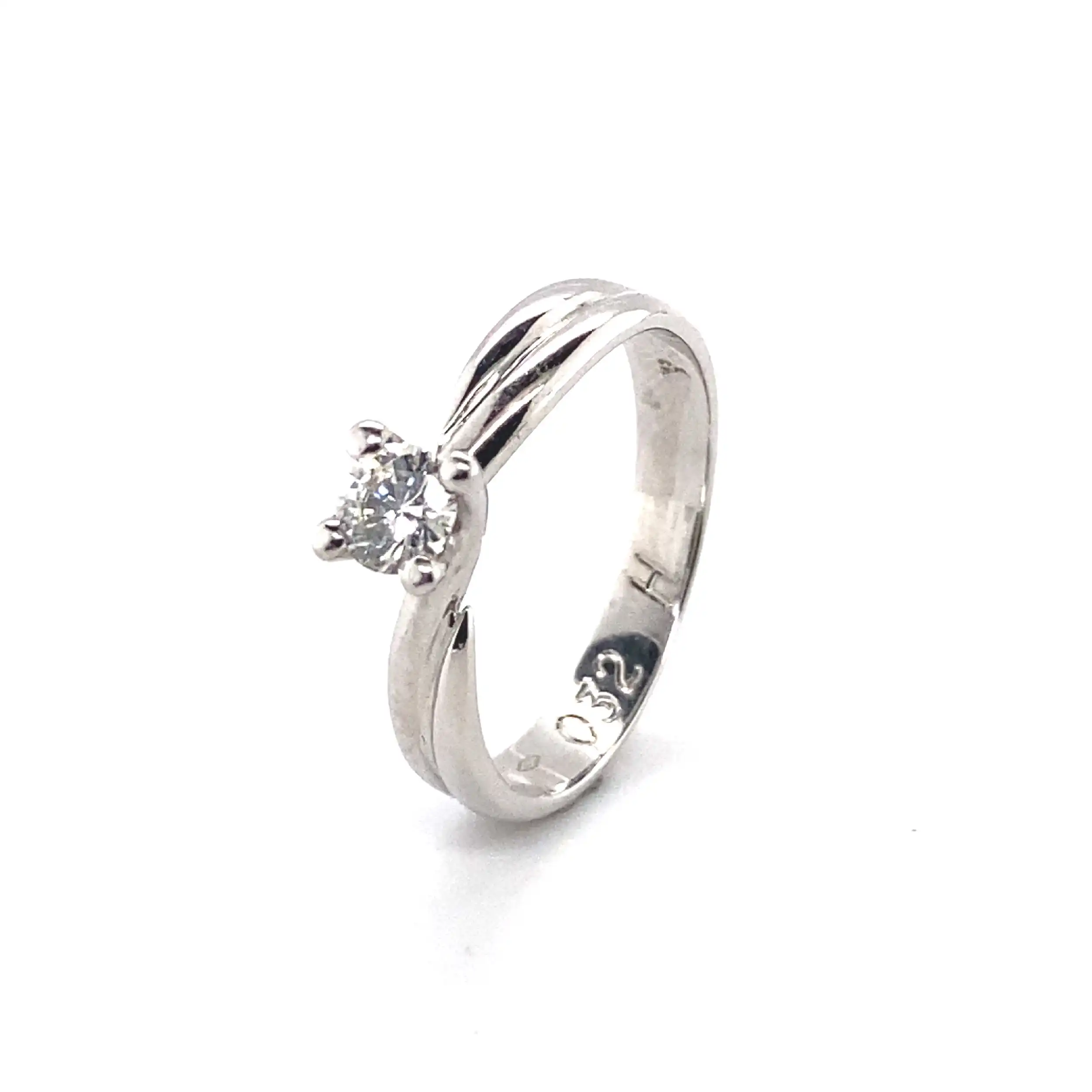 Ring Weißgold mit Brillant Solitär, graviert mit 0,32ct. H