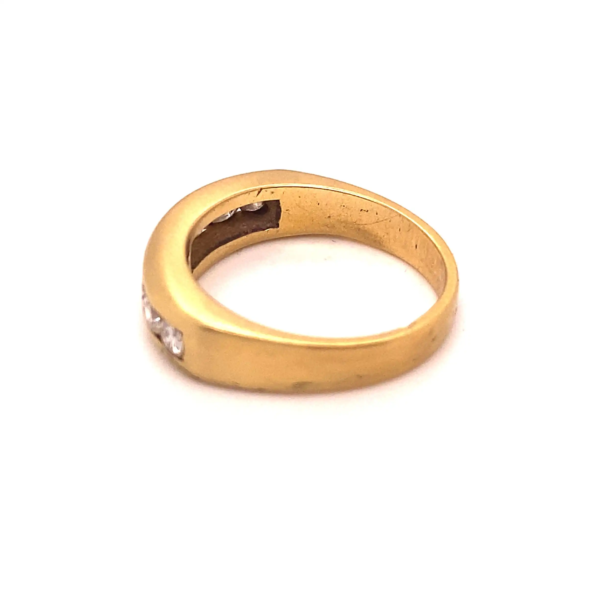 Ring Gelbgold mit Brillanten, mattiert Ring Gelbgold mit Brillanten, mattiert