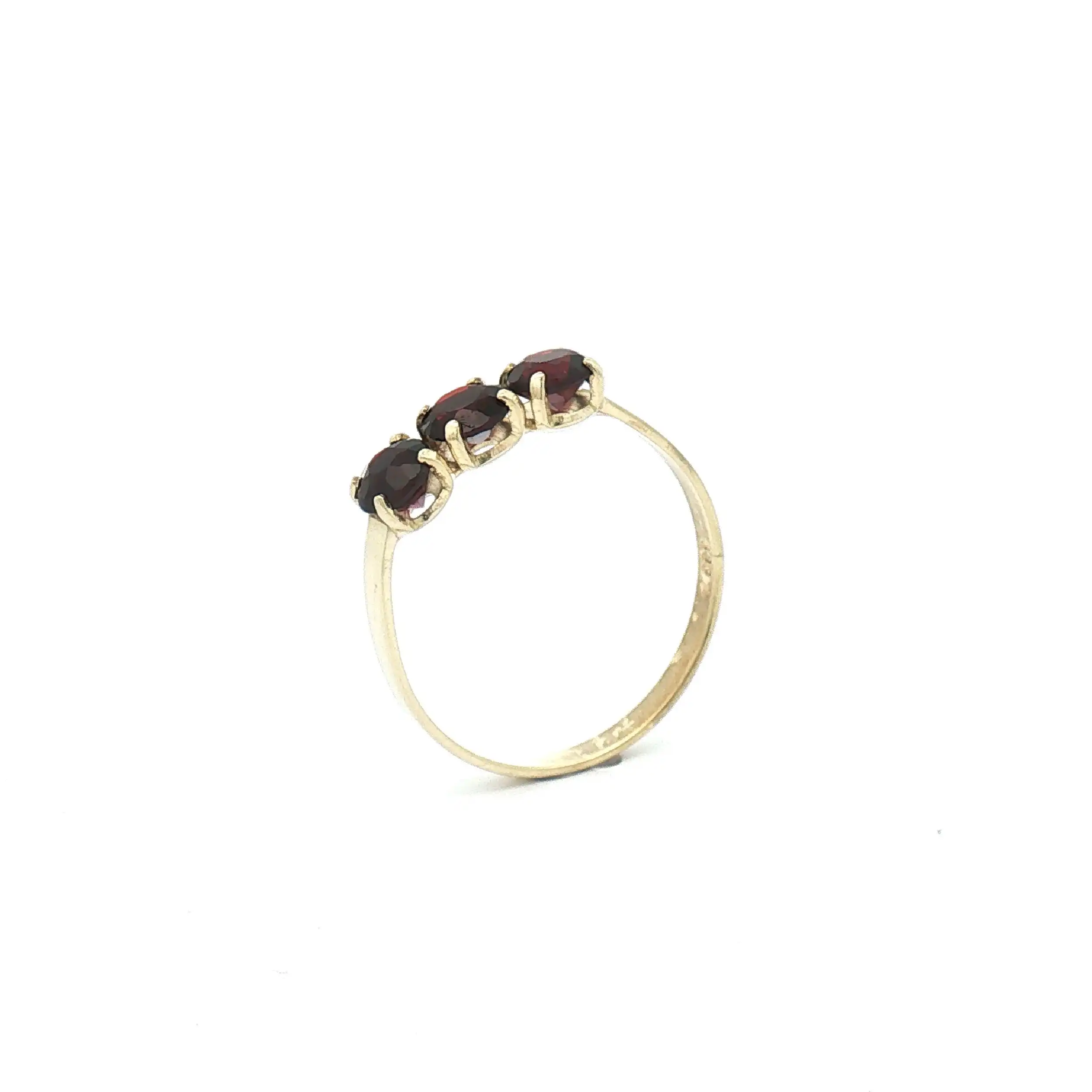 Ring Gelbgold mit Granat Ring Gelbgold mit Granat