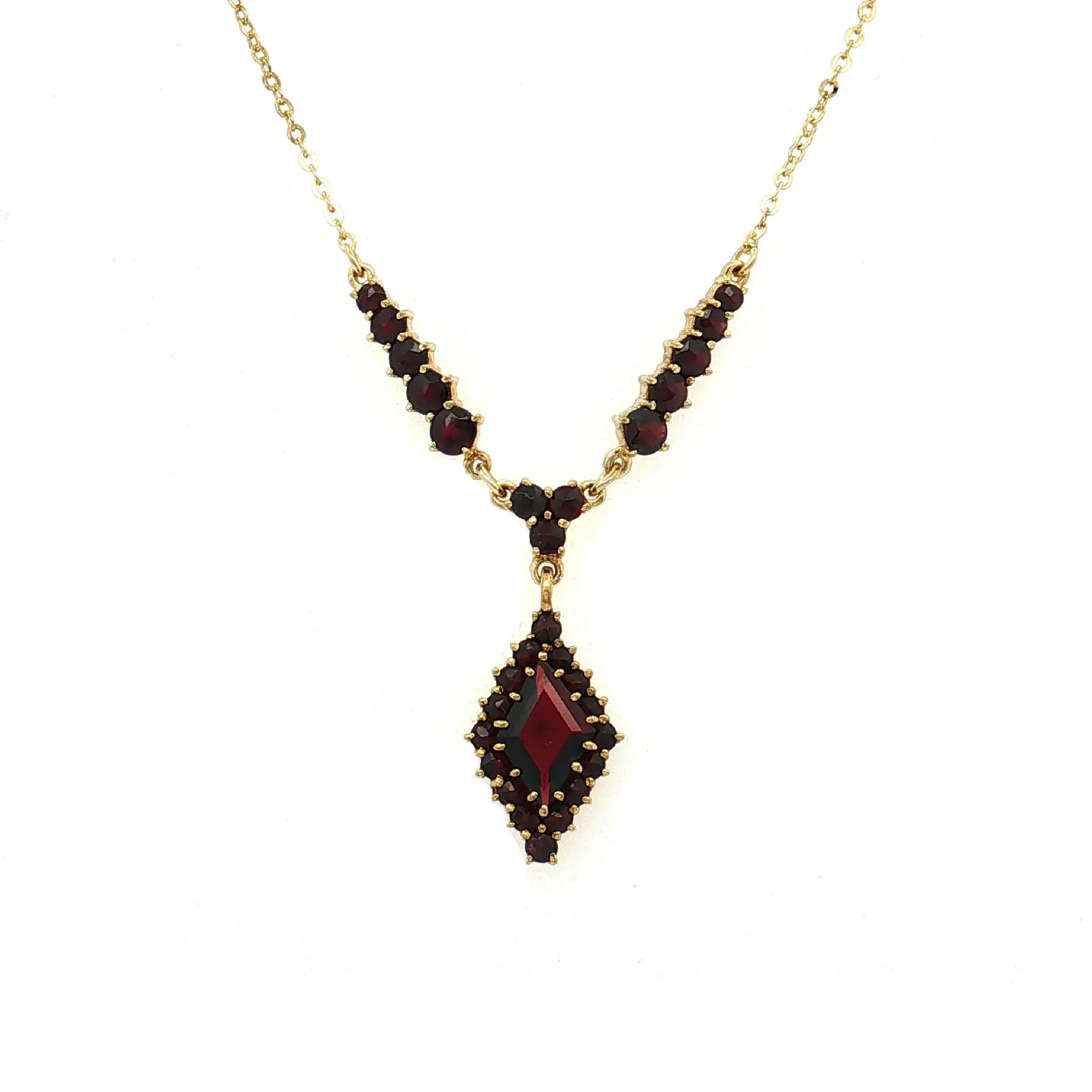 Collier Gelbgold mit Granat Collier Gelbgold mit Granat