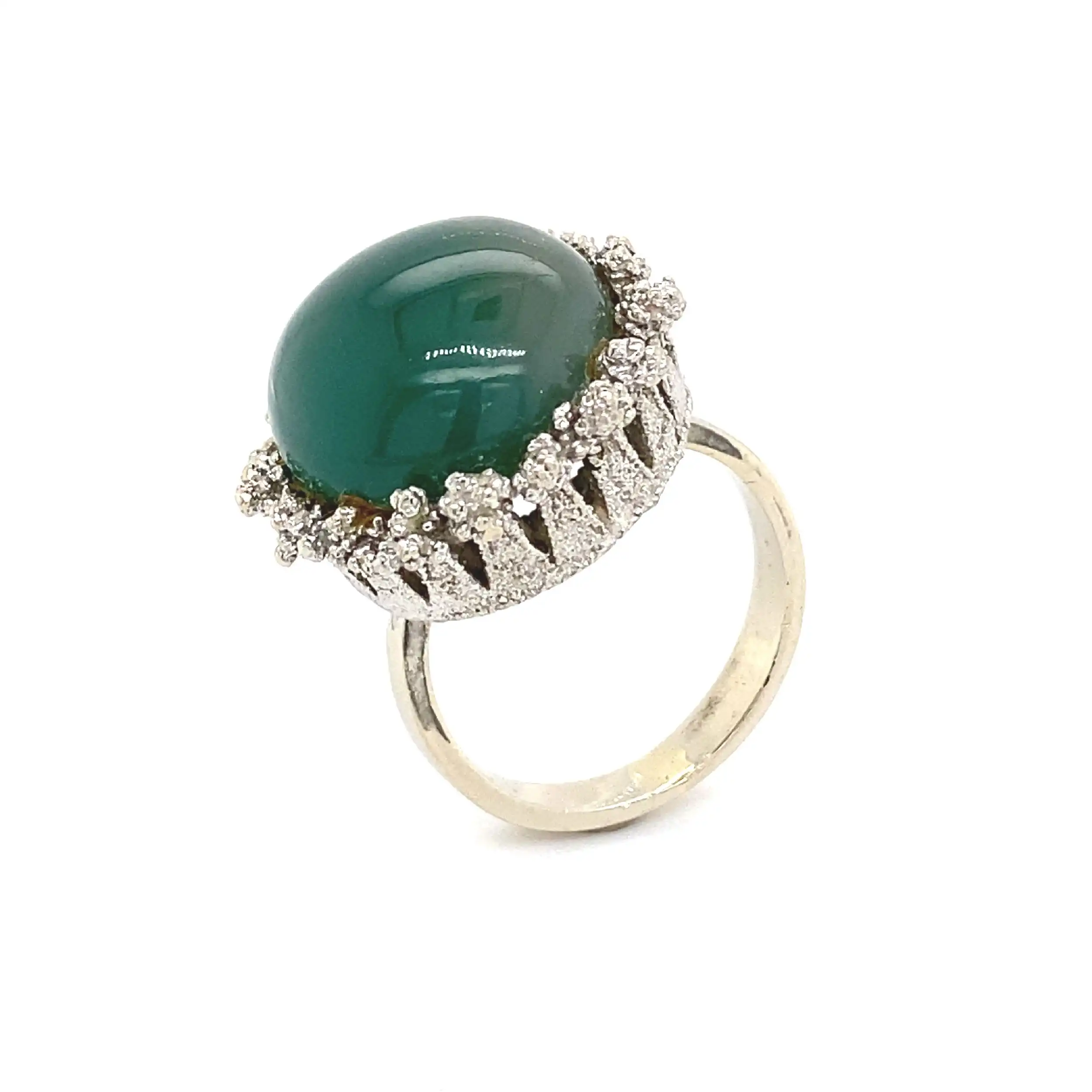 Ring Weißgold mit grünem Farbstein