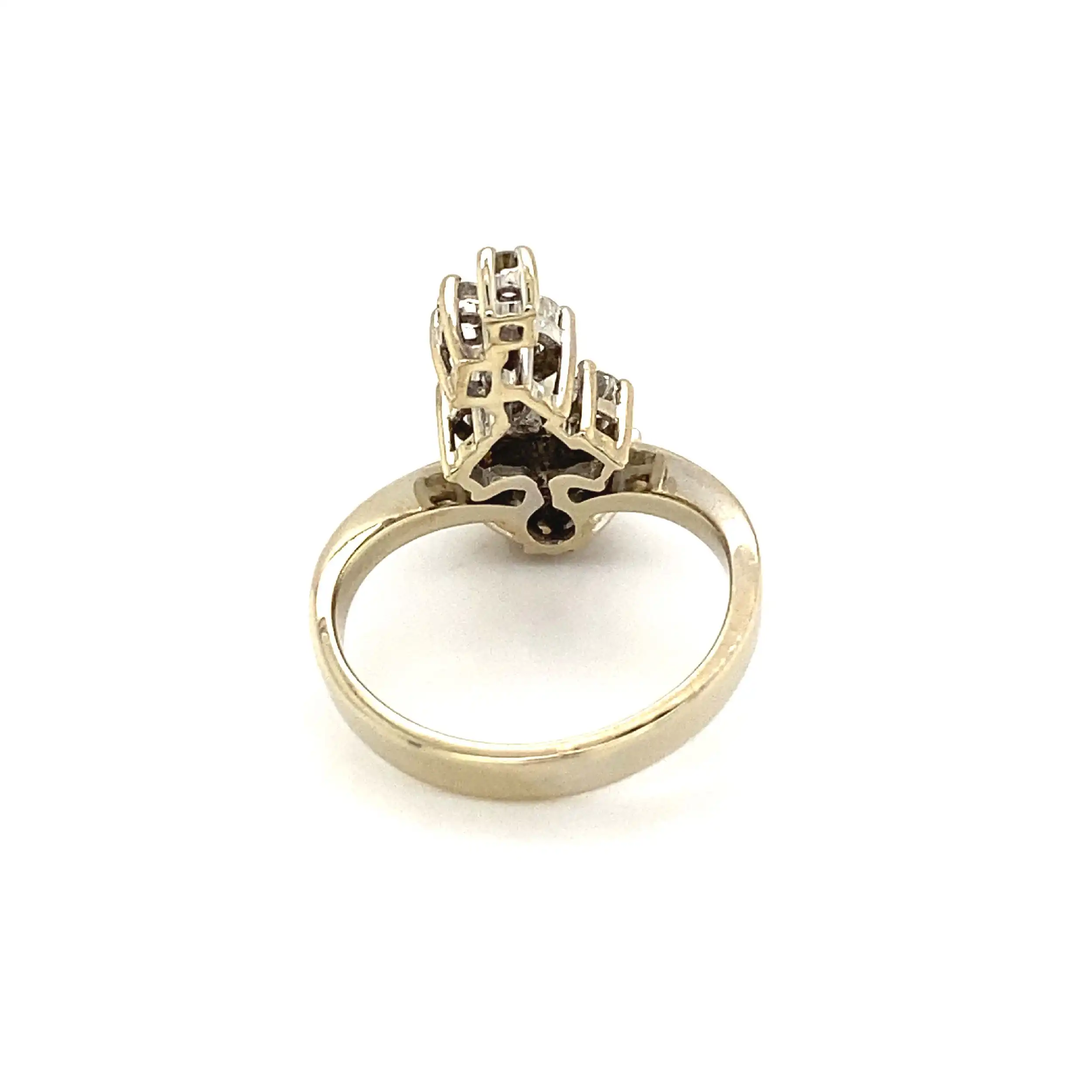 Ring Weißgold mit Brillanten und Perle Ring Weißgold mit Brillanten und Perle