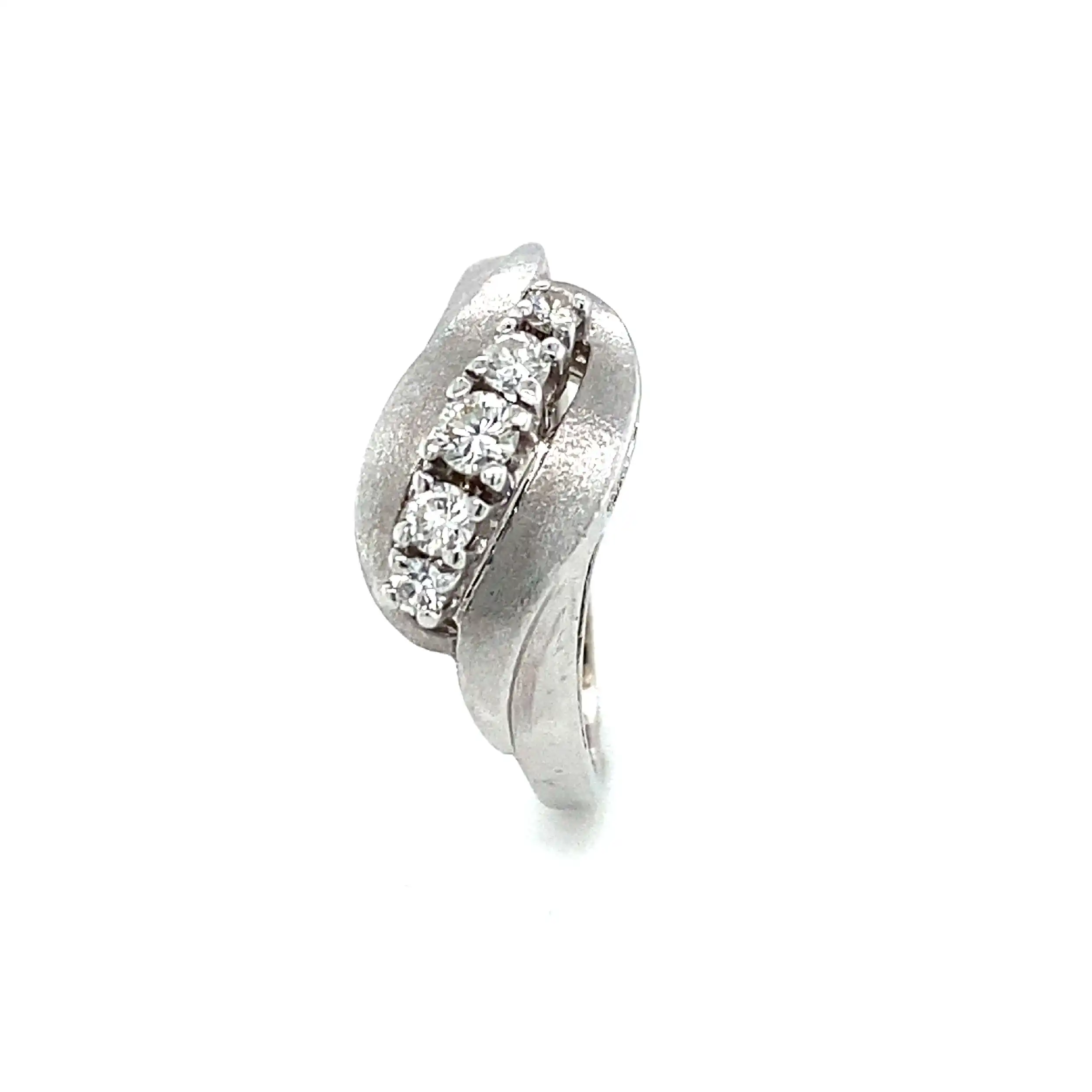 Ring Weißgold mit Brillanten Ring Weißgold mit Brillanten