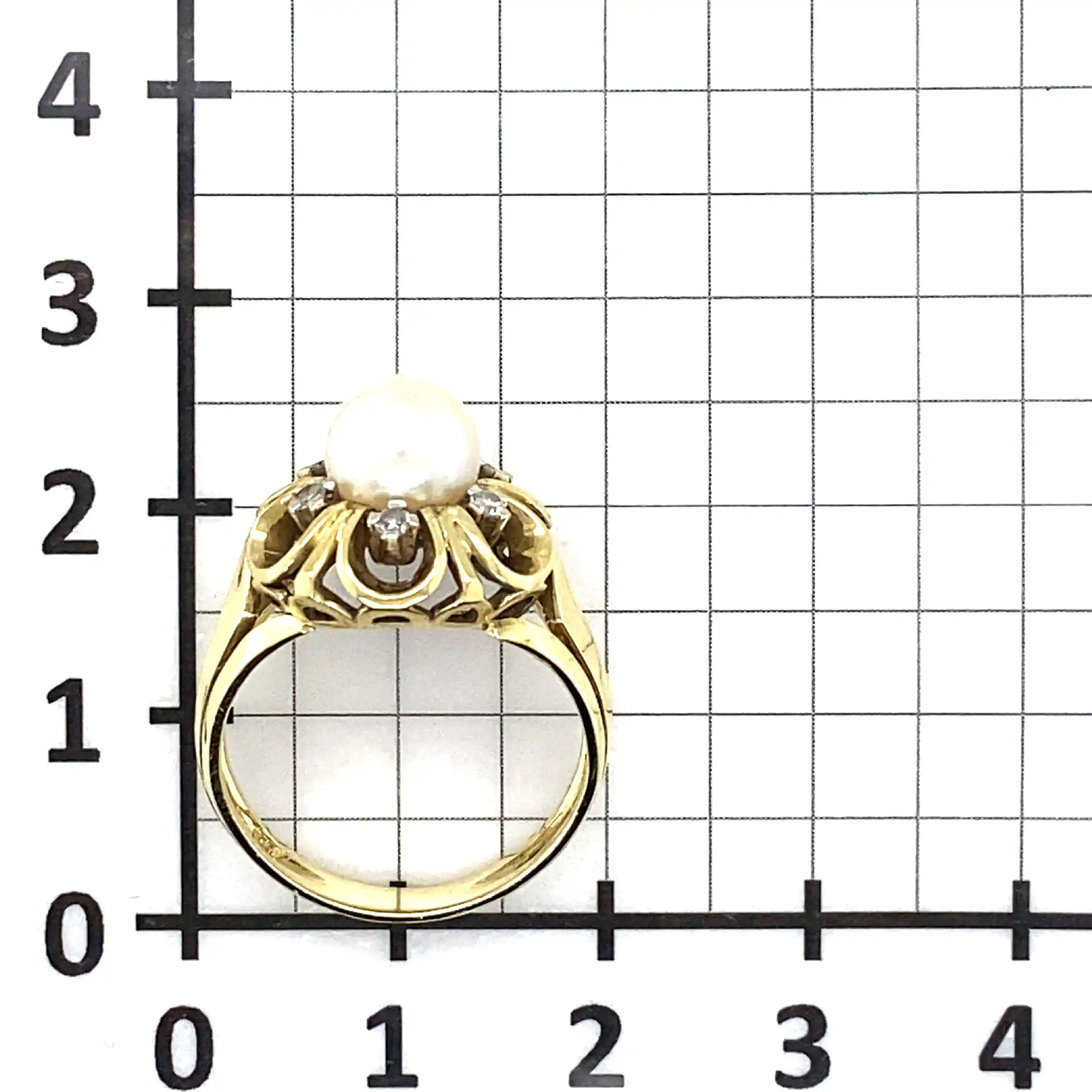 Ring Gelbgold mit Perle und Diamanten Ring Gelbgold mit Perle und Diamanten
