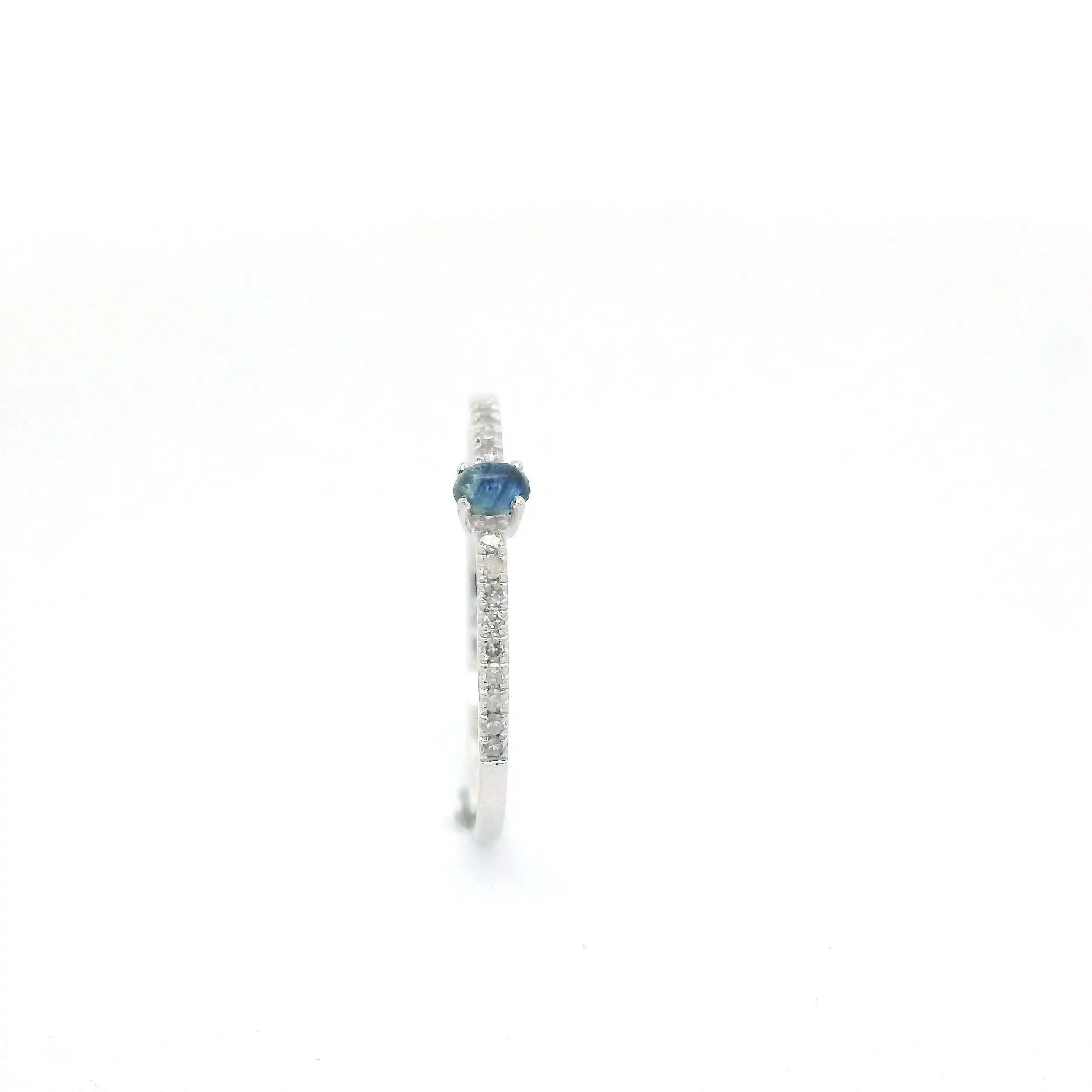 Ring Weißgold mit Diamanten und Saphir Cabochon mit 0,05ct graviert