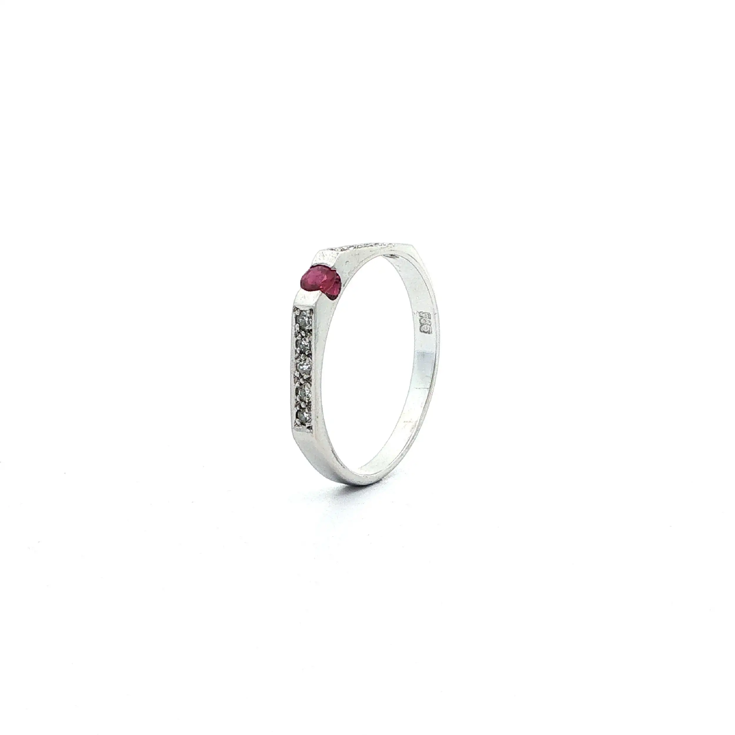 Ring Weißgold mit Rubin & Diamanten