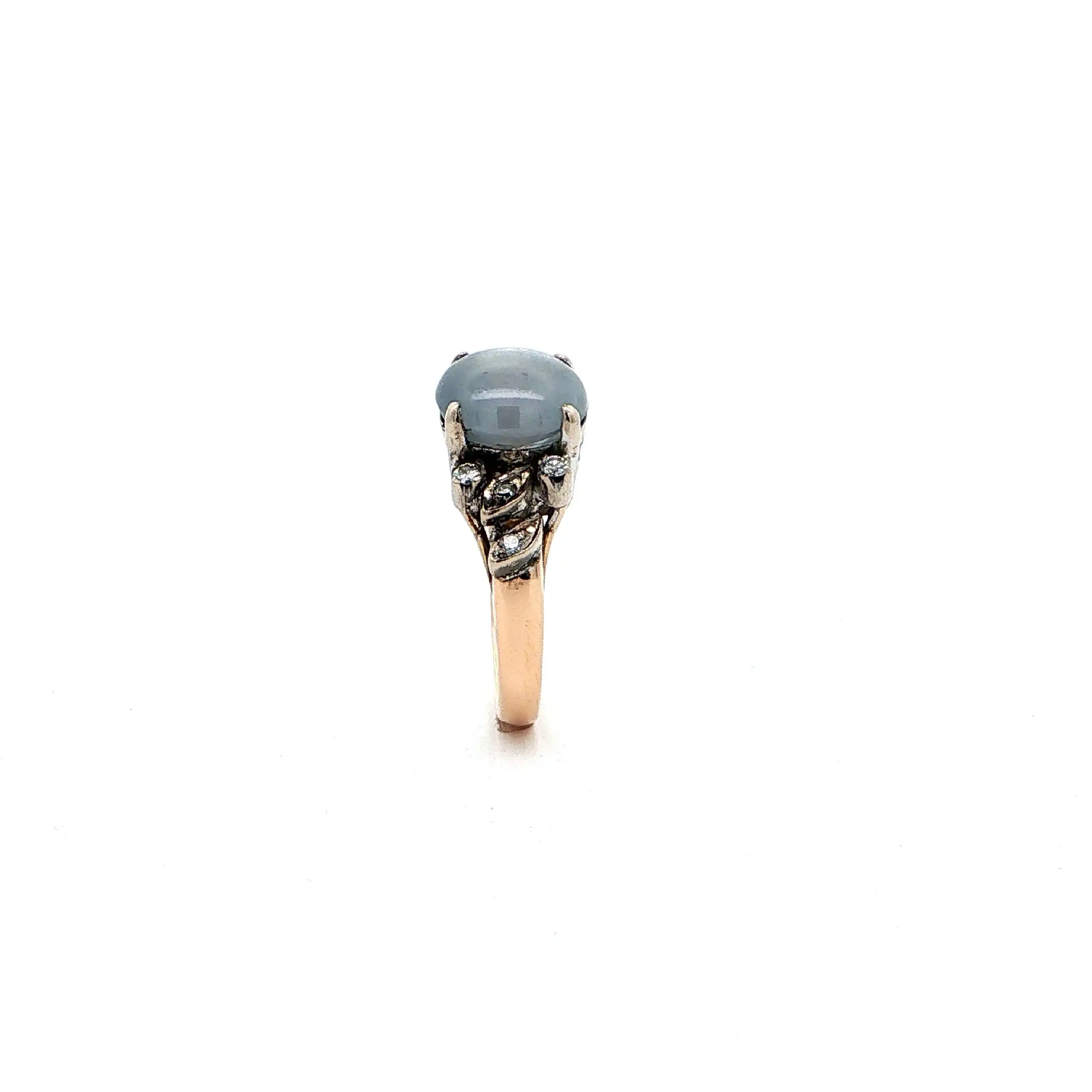 Ring Bicolor mit Chalcedon Cabochon, Brillanten & Diamanten