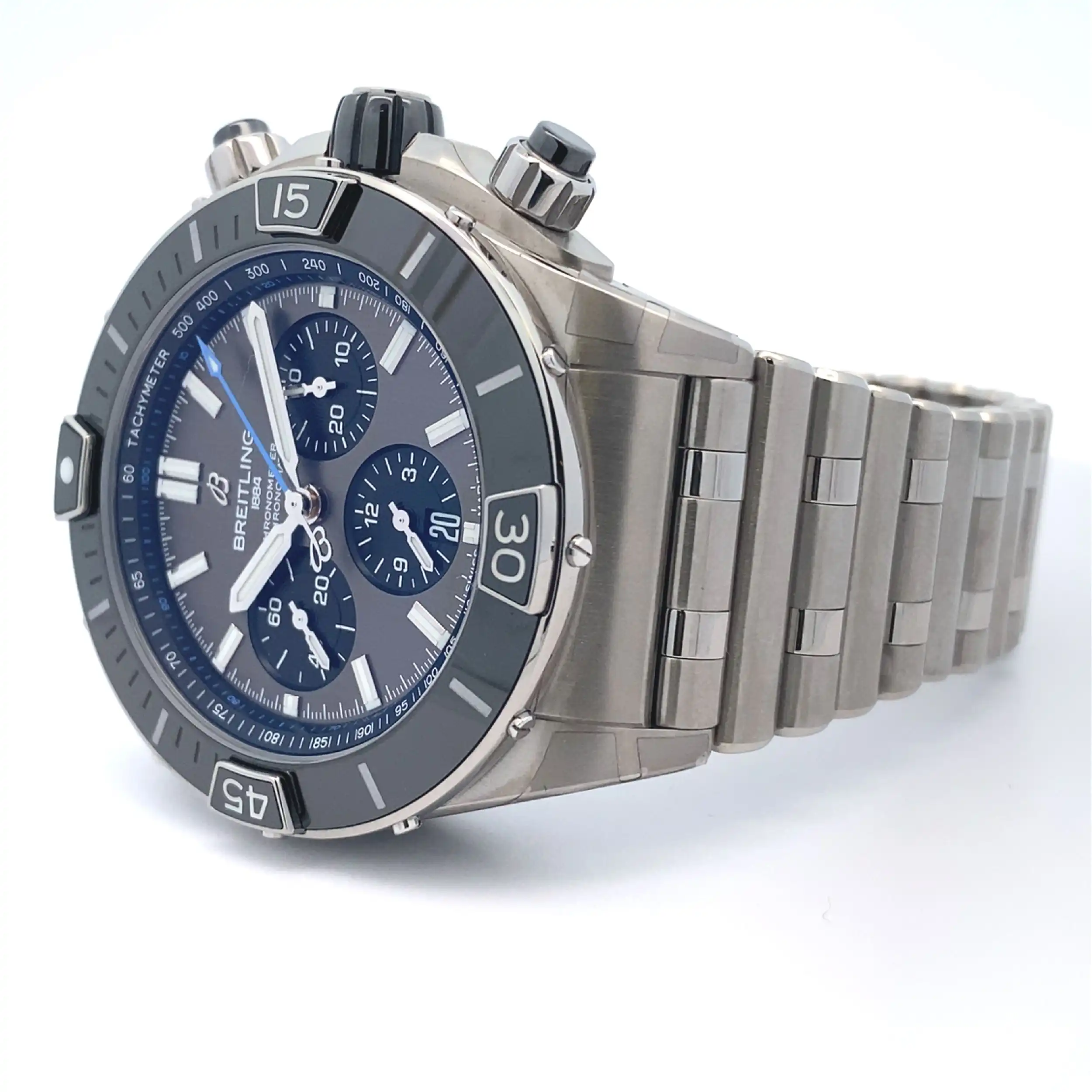 Herrenuhr Breitling Super Chronomat B01 44 Titanium