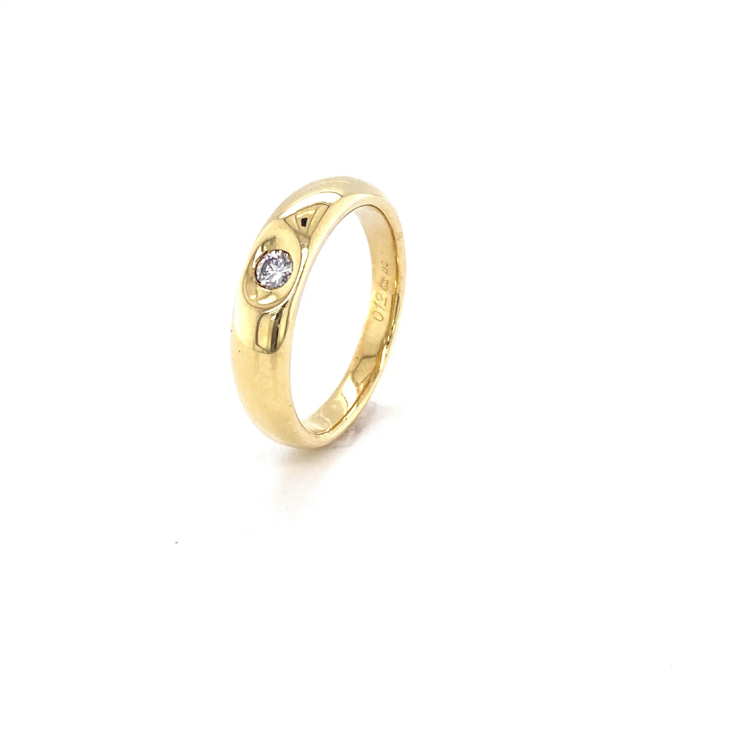 Ring Gelbgold mit Brillant, graviert mit 0,12ct Ring Gelbgold mit Brillant, graviert mit 0,12ct