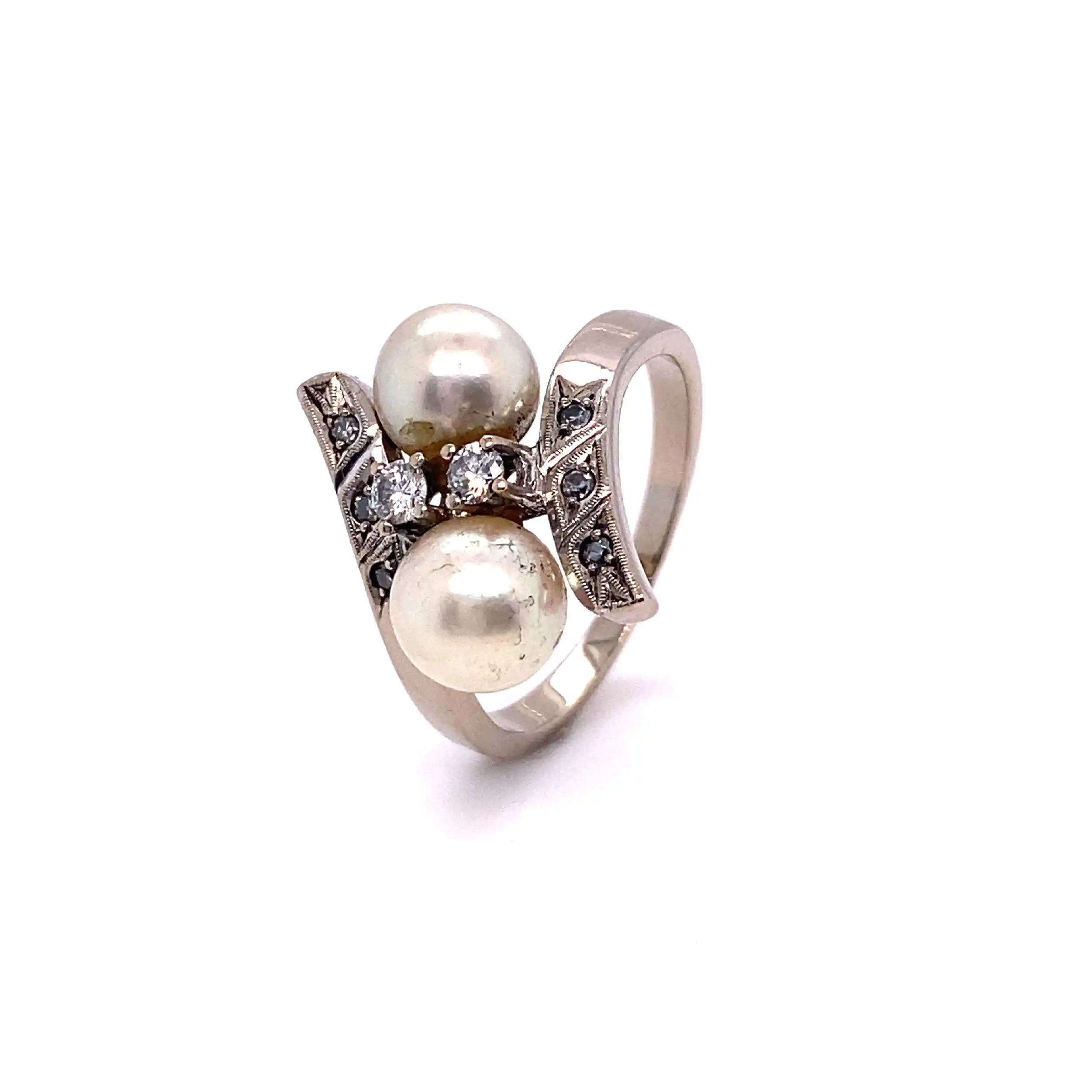 Ring Weißgold mit Perlen, Brillanten und Diamanten Ring Weißgold mit Perlen, Brillanten und Diamanten