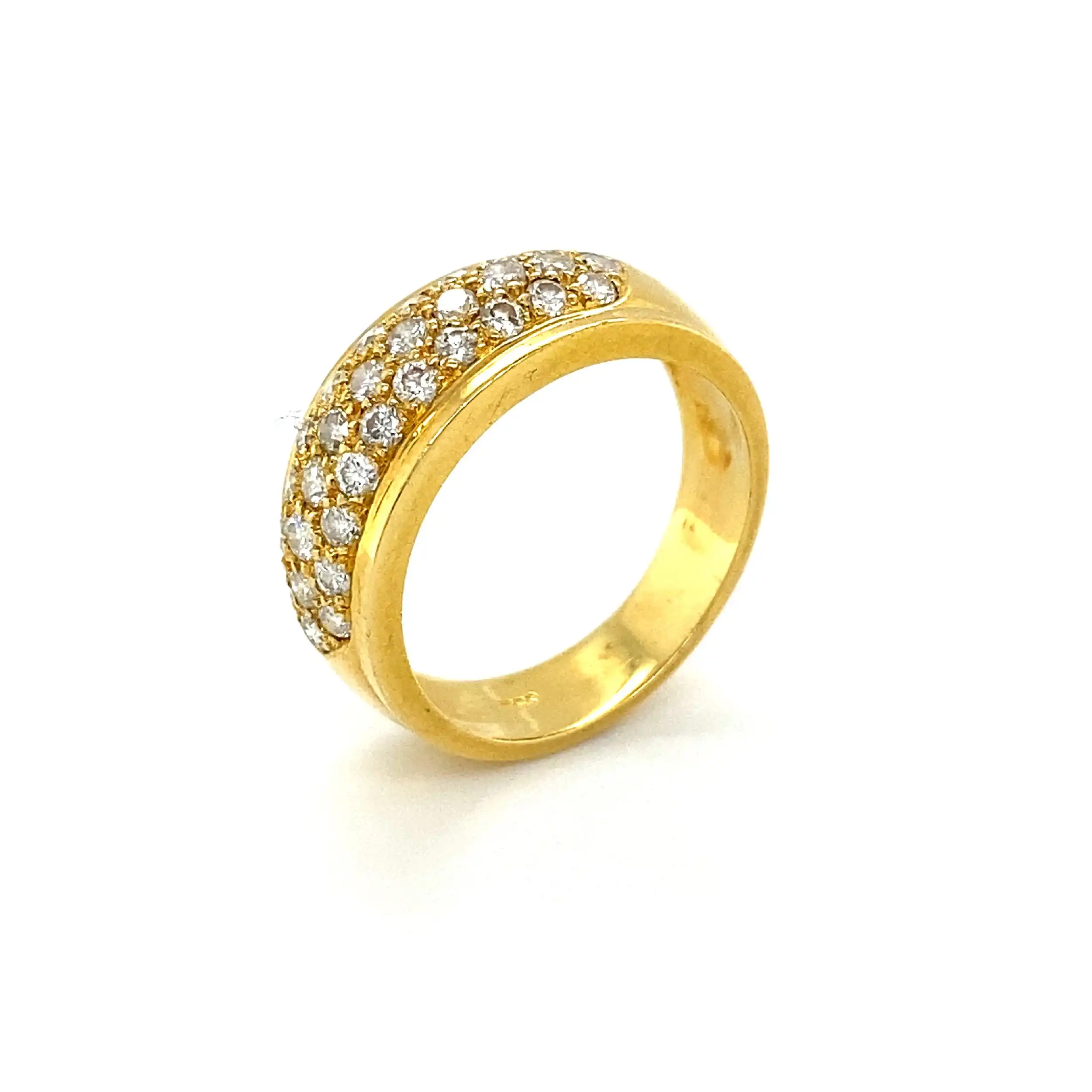 Ring Gelbgold mit Brillanten in Pavé-Fassung Ring Gelbgold mit Brillanten in Pavé-Fassung