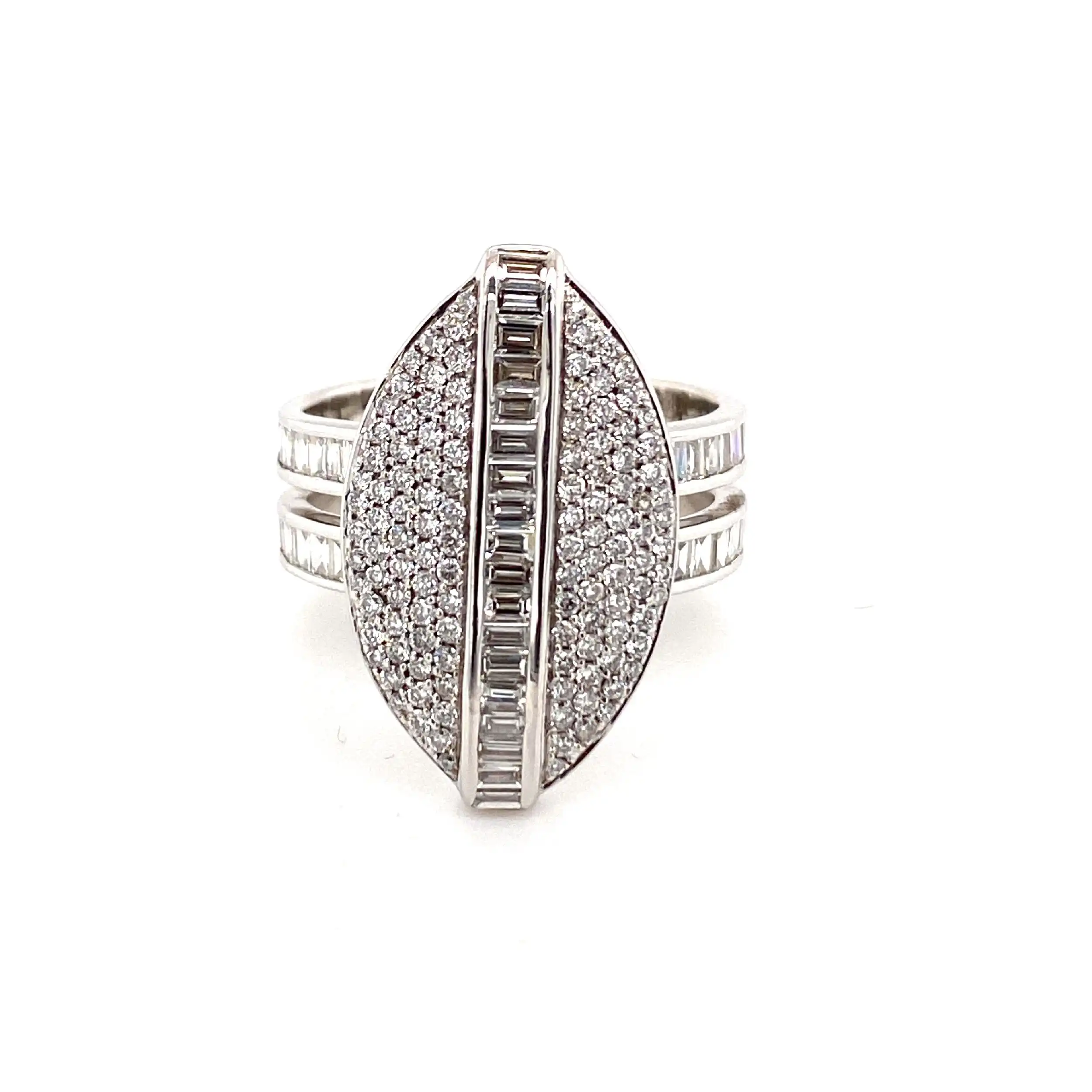 Ring Weißgold mit Brillanten & Baguette Diamanten