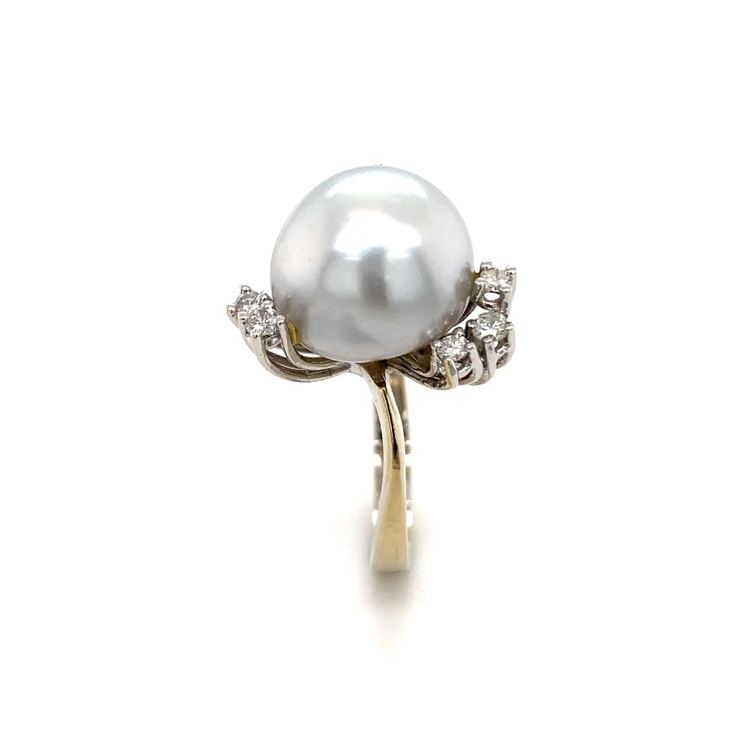 Ring Bicolor mit Perle & Brillanten Ring Bicolor mit Perle & Brillanten