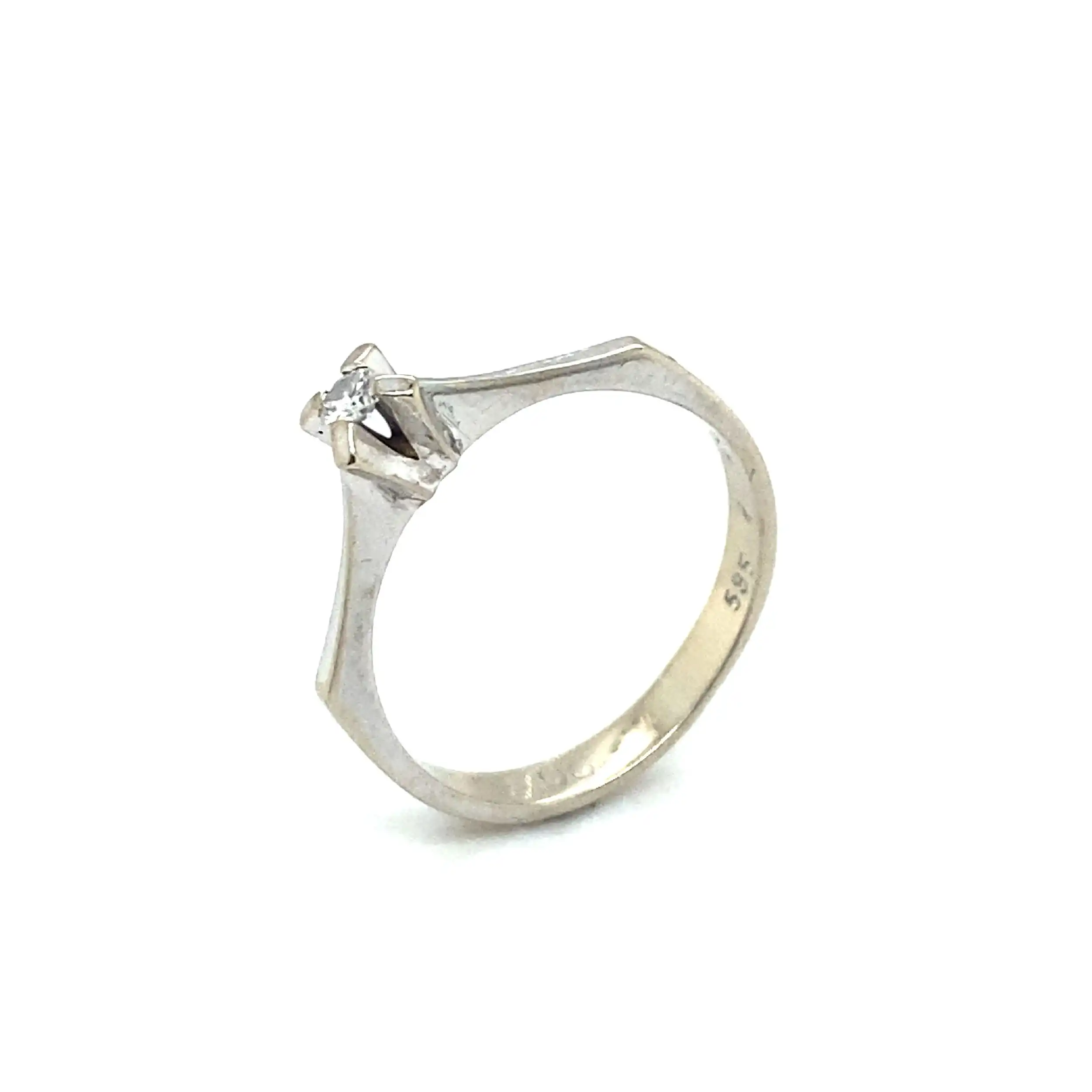 Ring Weißgold mit Brillant, graviert 0,06ct.