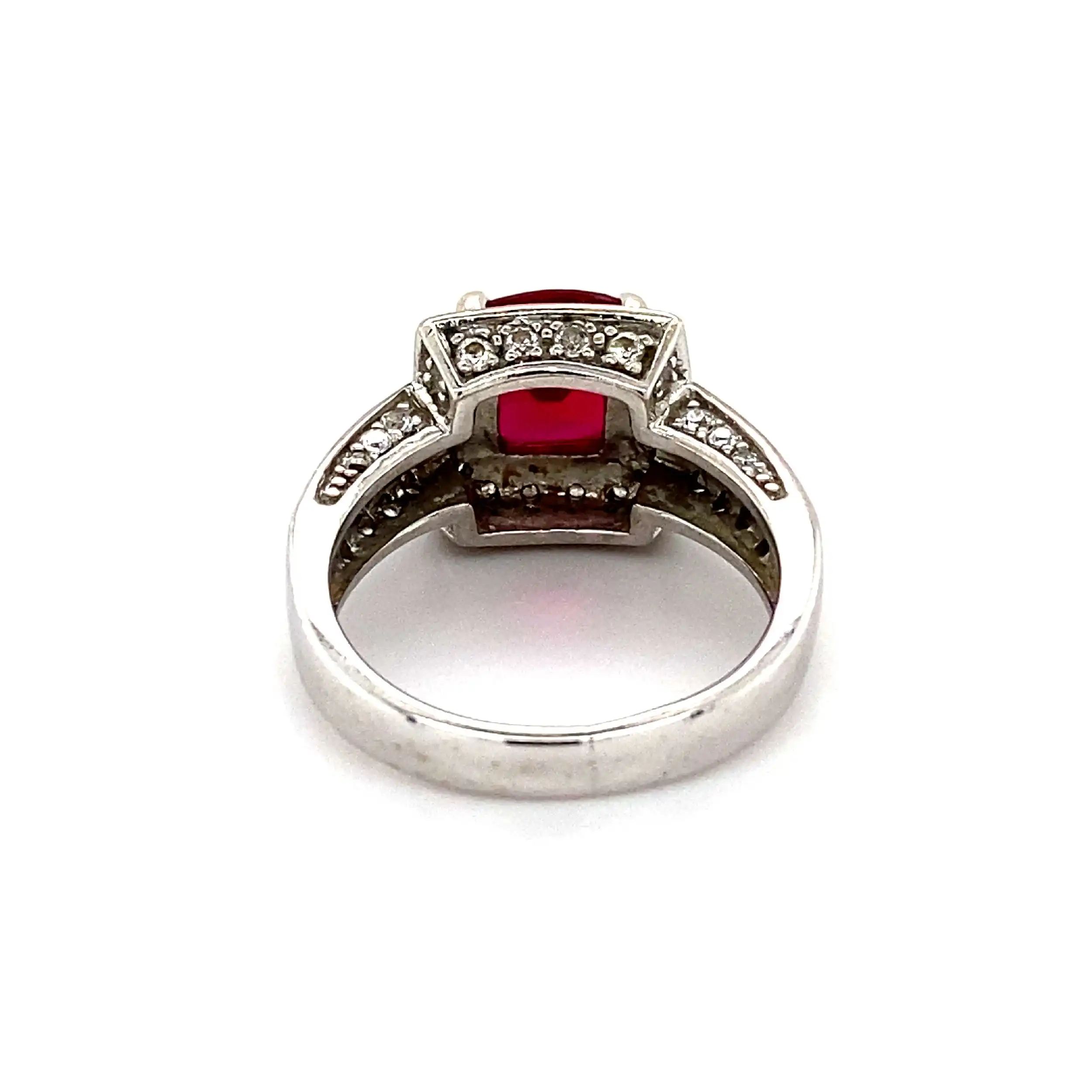 Ring Weißgold mit rotem Farbstein und Zirkonia Ring Weißgold mit rotem Farbstein und Zirkonia