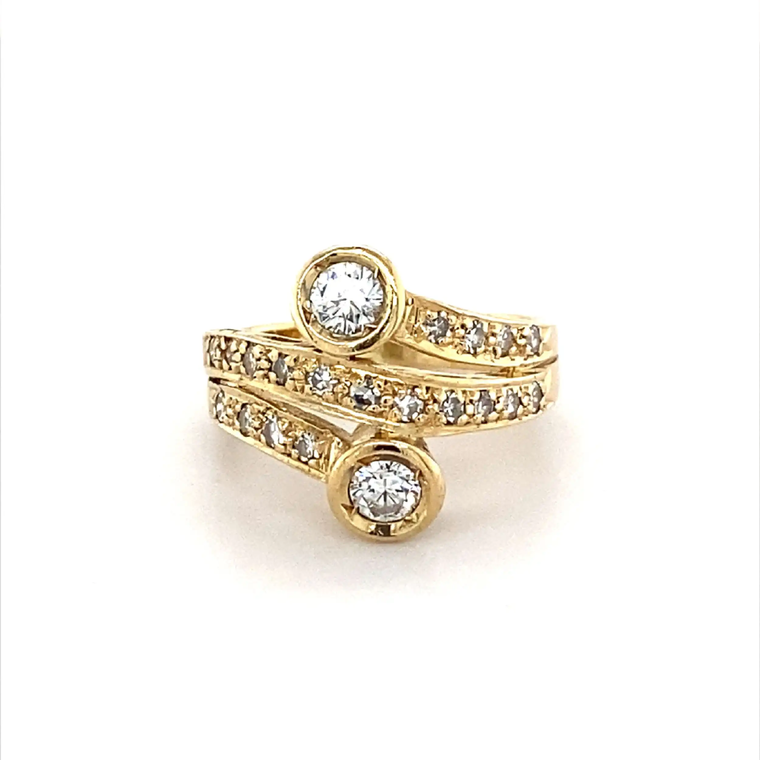 Ring Gelbgold mit Brillanten und Diamanten Ring Gelbgold mit Brillanten und Diamanten