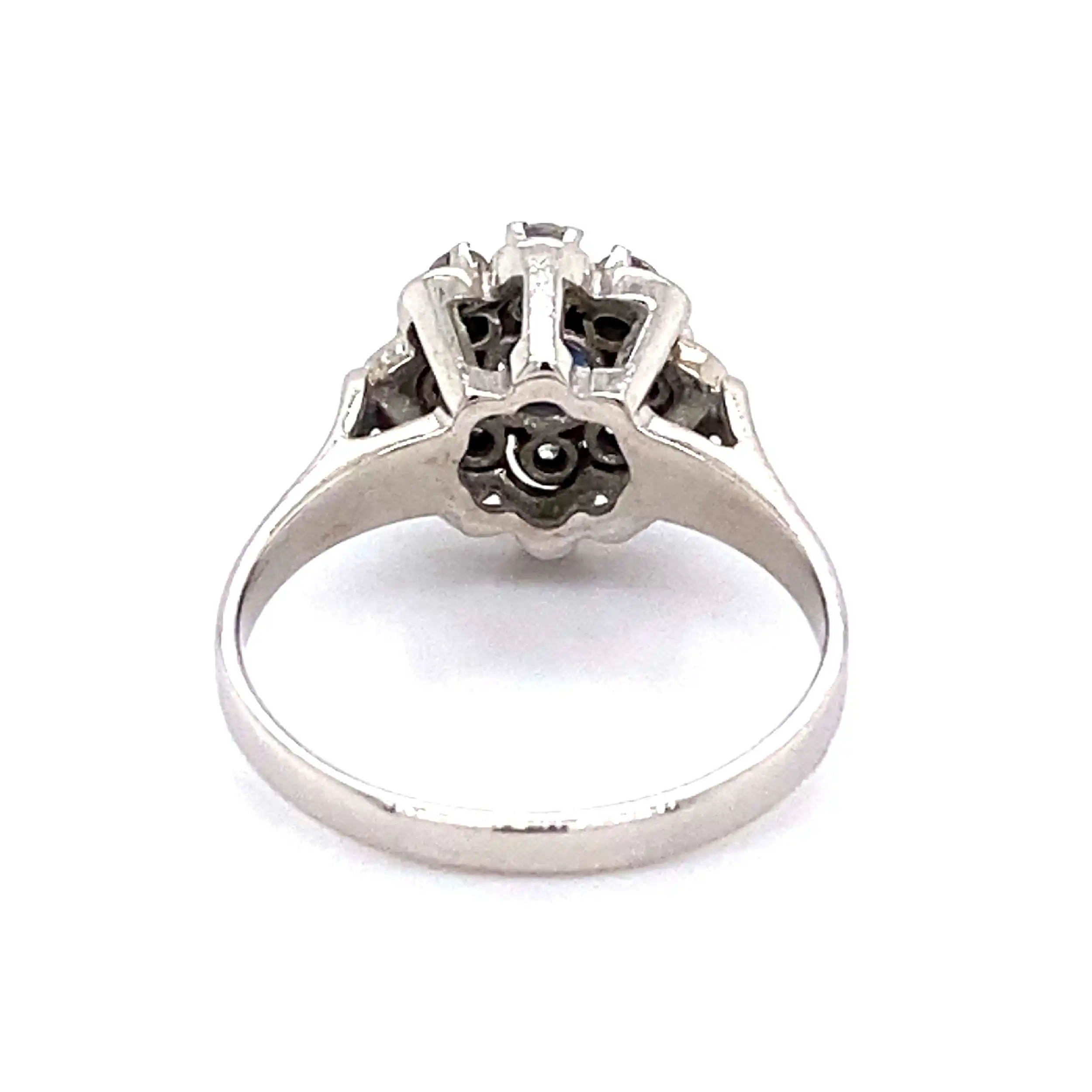Ring Weißgold mit Saphir und Brillanten Ring Weißgold mit Saphir und Brillanten