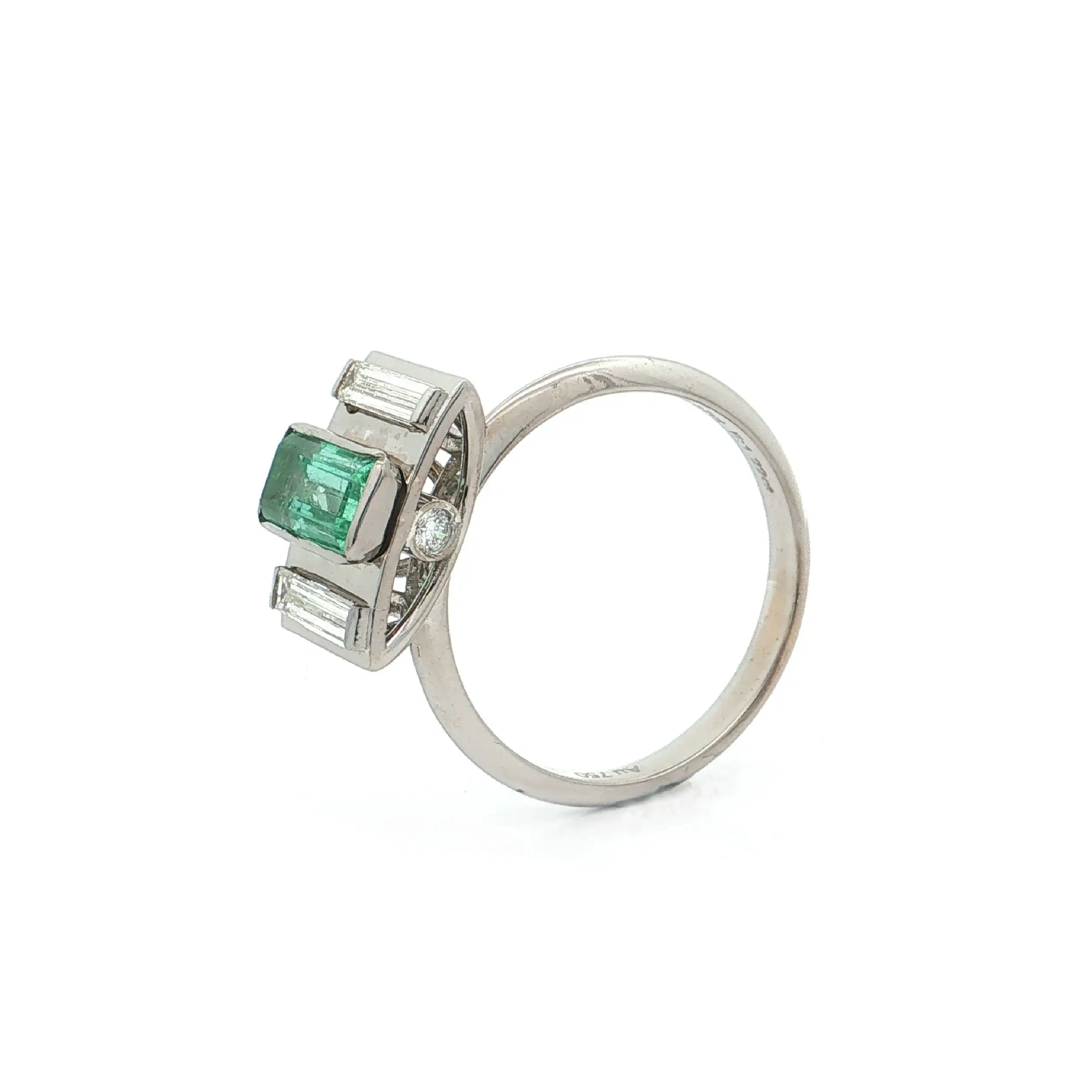 Ring Weißgold mit Smaragd und Baguette Diamanten