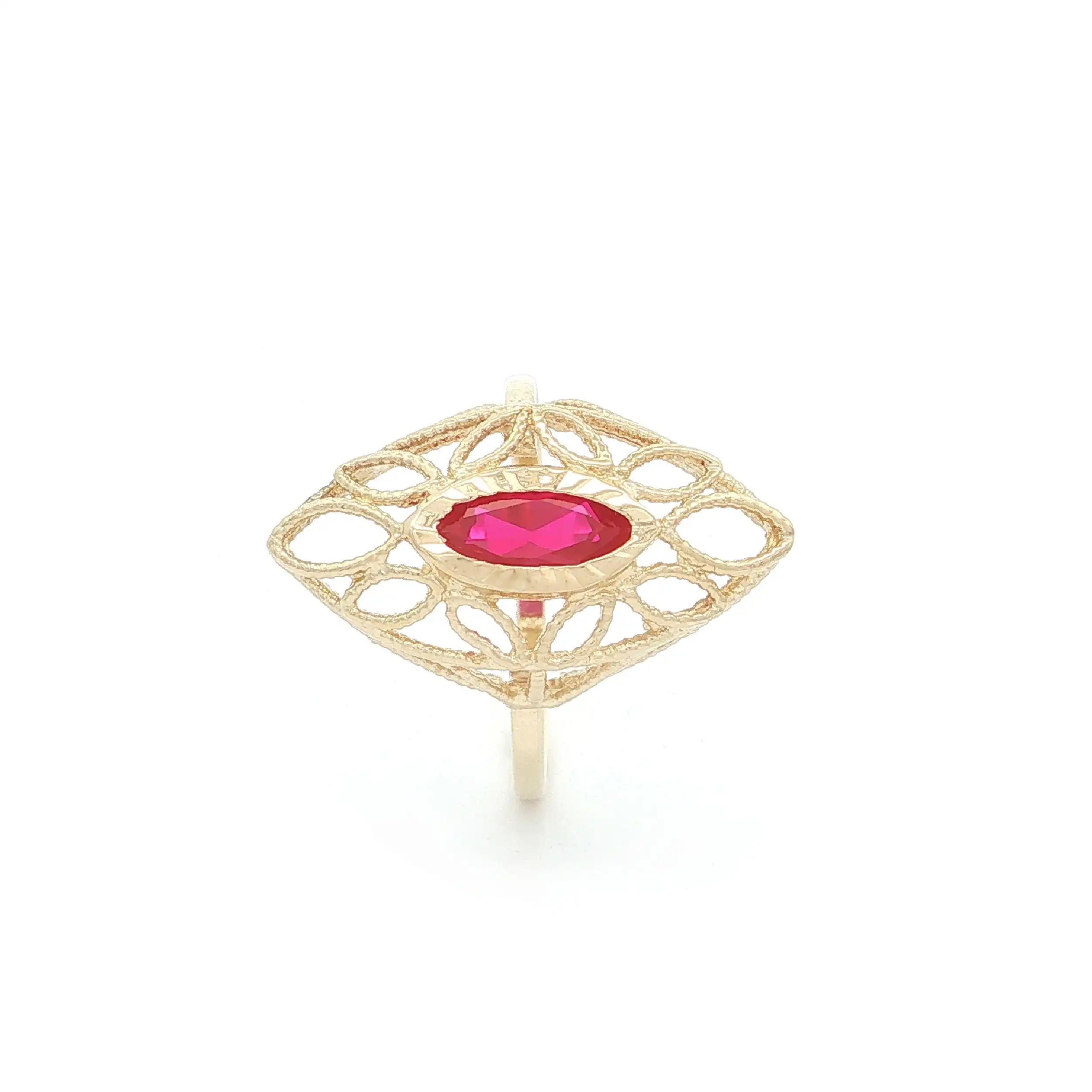 Ring Gelbgold mit synthetischem Korund Ring Gelbgold mit synthetischem Korund