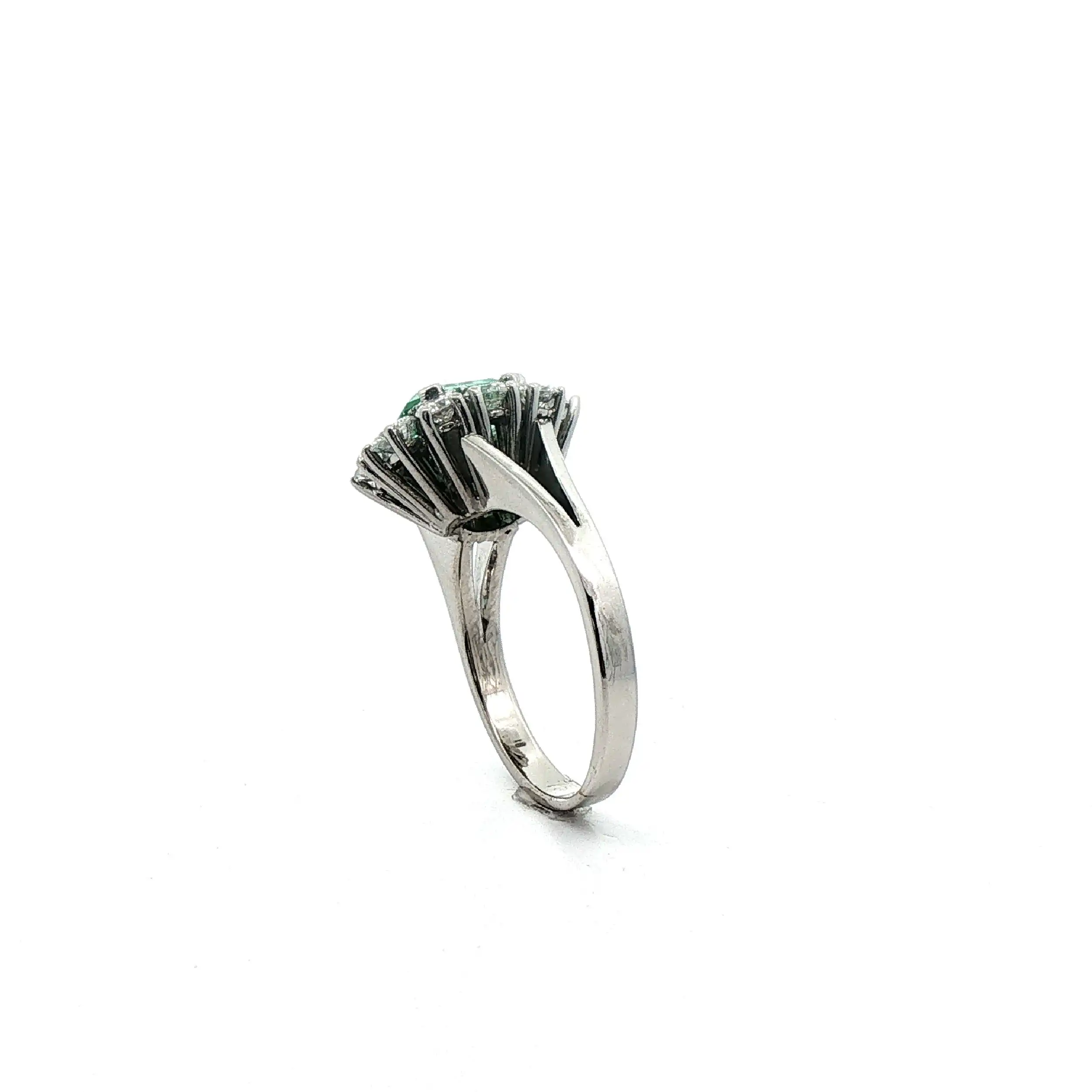 Ring Weißgold mit Smaragd und Brillanten Ring Weißgold mit Smaragd und Brillanten