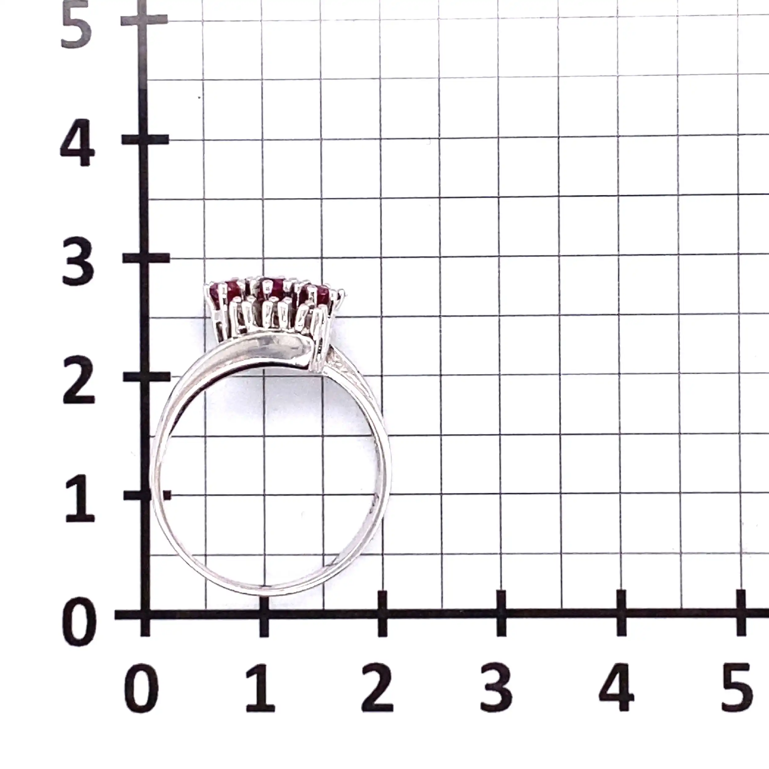 Ring Weißgold mit Rubinen und Diamanten Ring Weißgold mit Rubinen und Diamanten