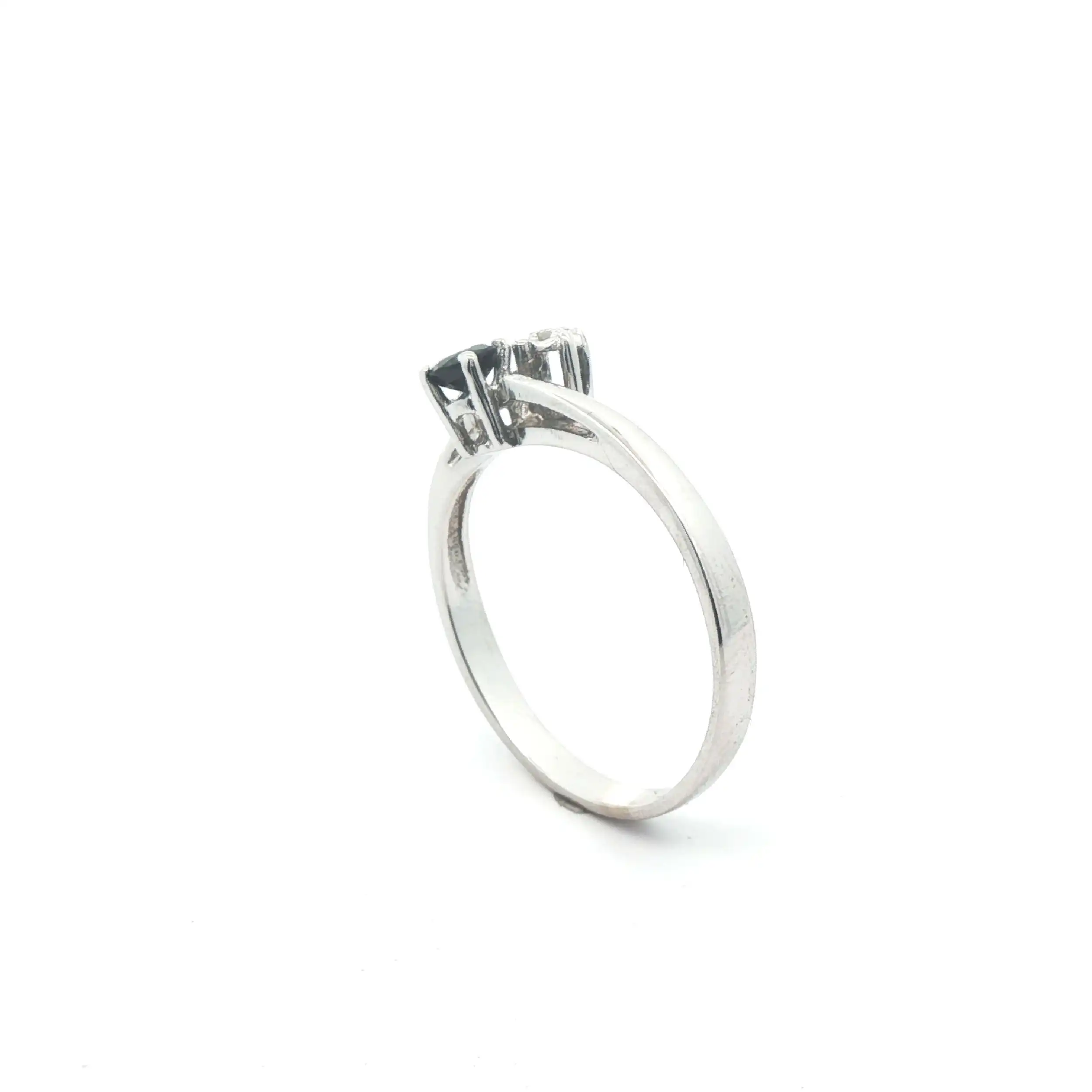 Ring Weißgold mit Saphir und Diamant Ring Weißgold mit Saphir und Diamant
