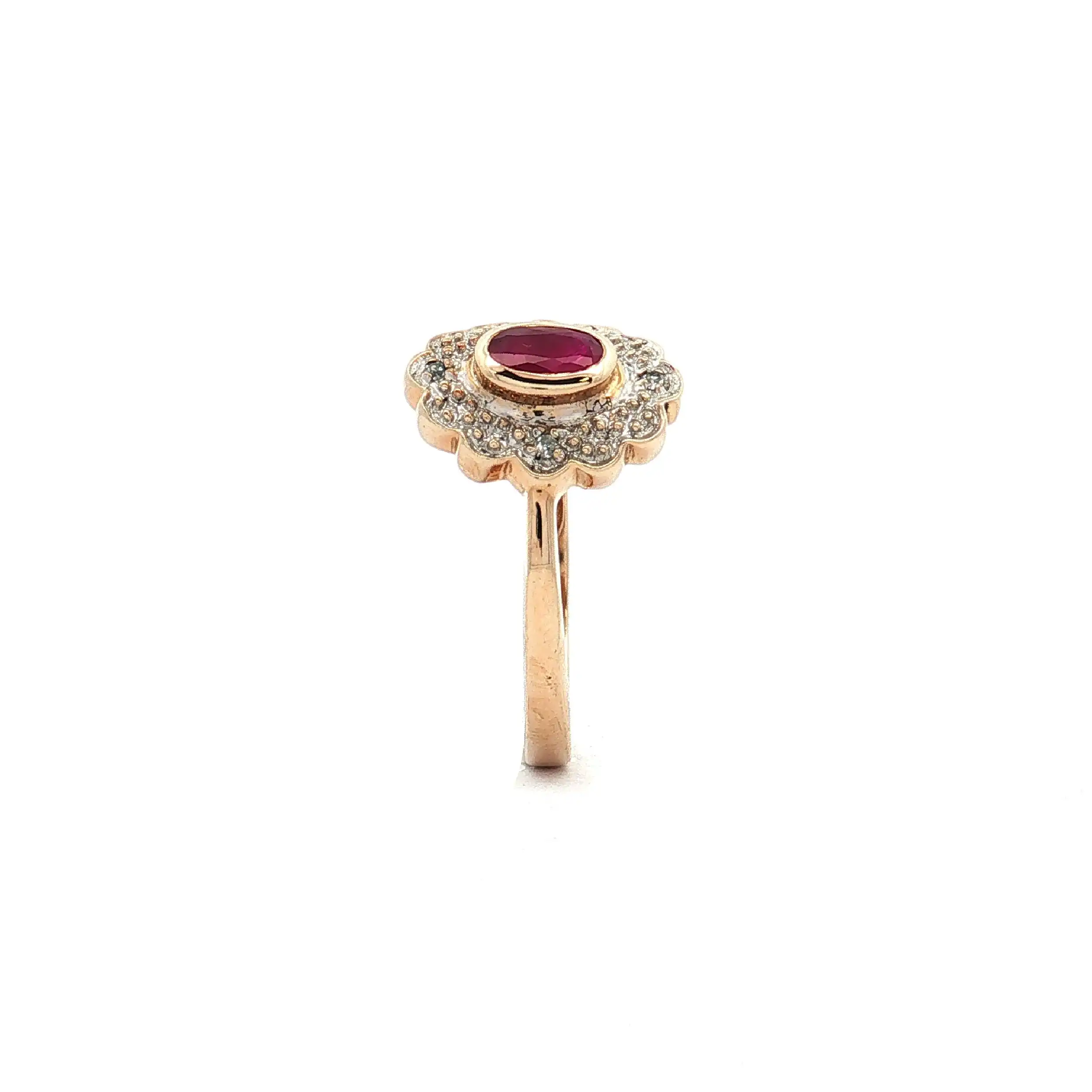 Ring Bicolor mit Rubin und Diamanten Ring Bicolor mit Rubin und Diamanten