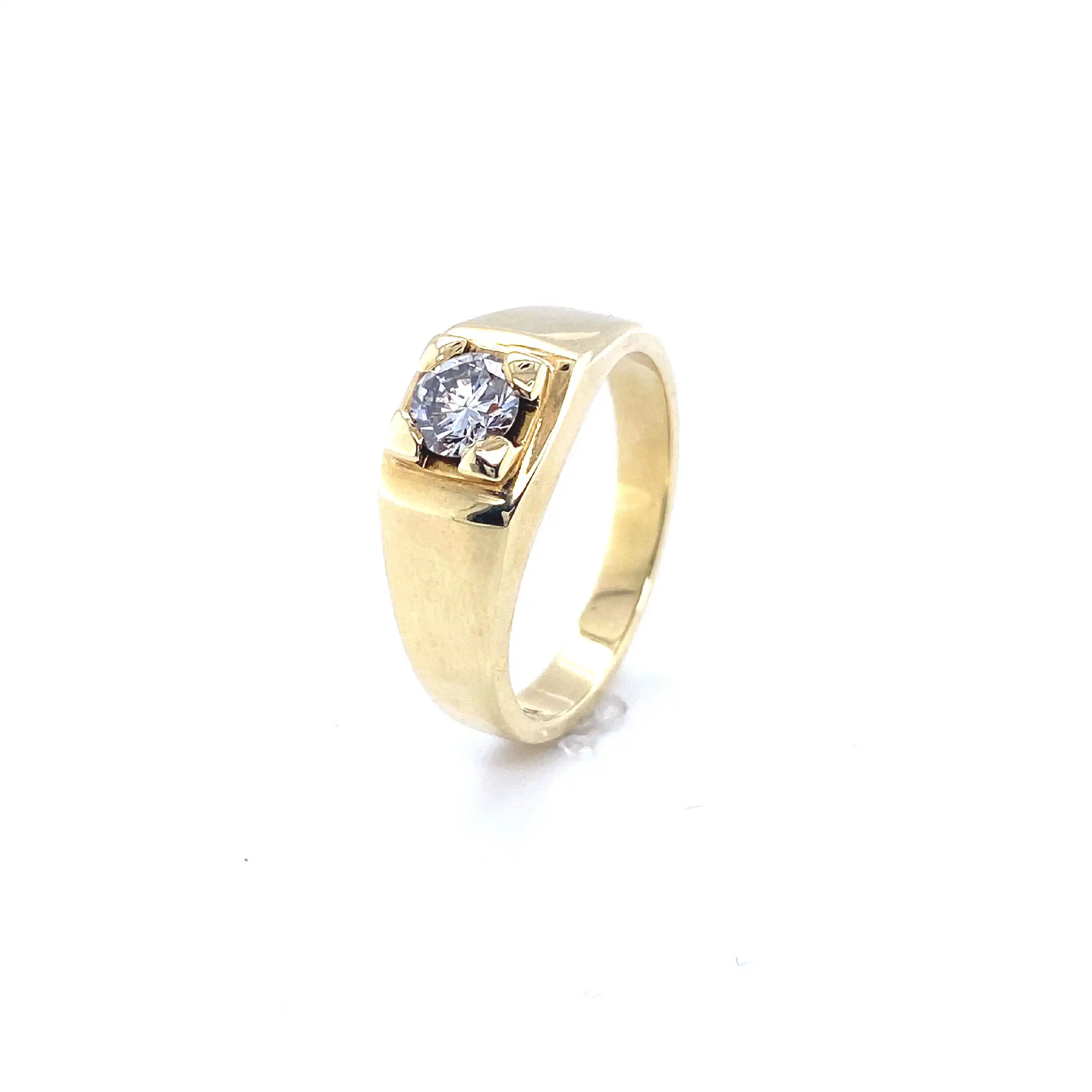 Herrenring Gelbgold mit Solitär Brillant, graviert mit 0,56ct Herrenring Gelbgold mit Solitär Brillant, graviert mit 0,56ct