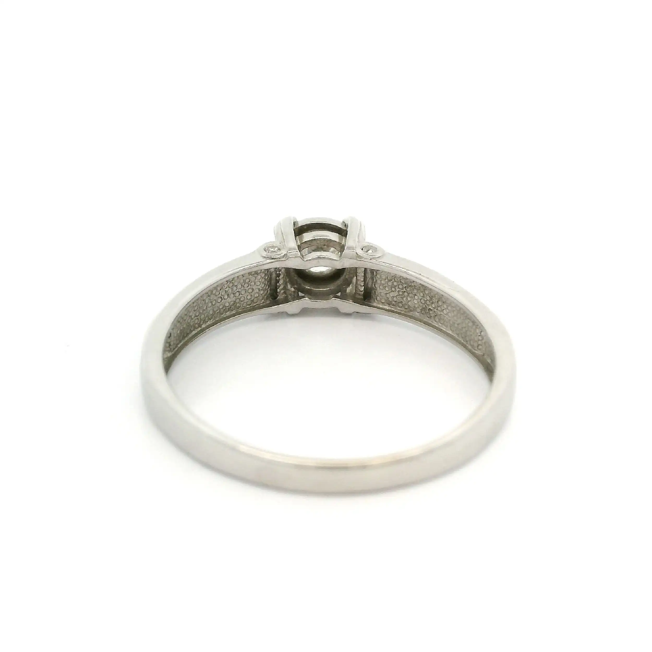 Ring Weißgold mit Brillant und Diamanten Ring Weißgold mit Brillant und Diamanten