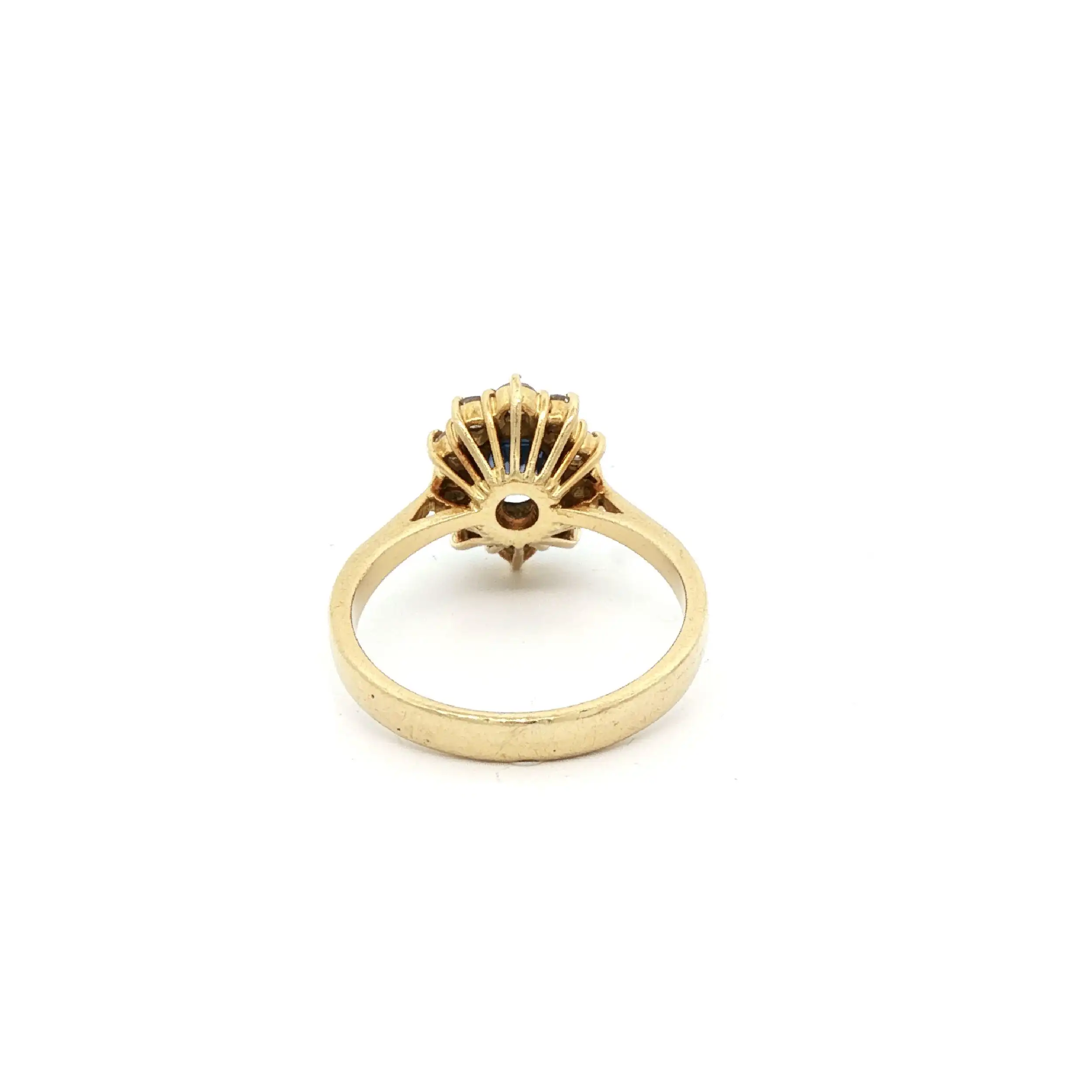 Ring Gelbgold mit hellblauen Farbstein und Brillanten