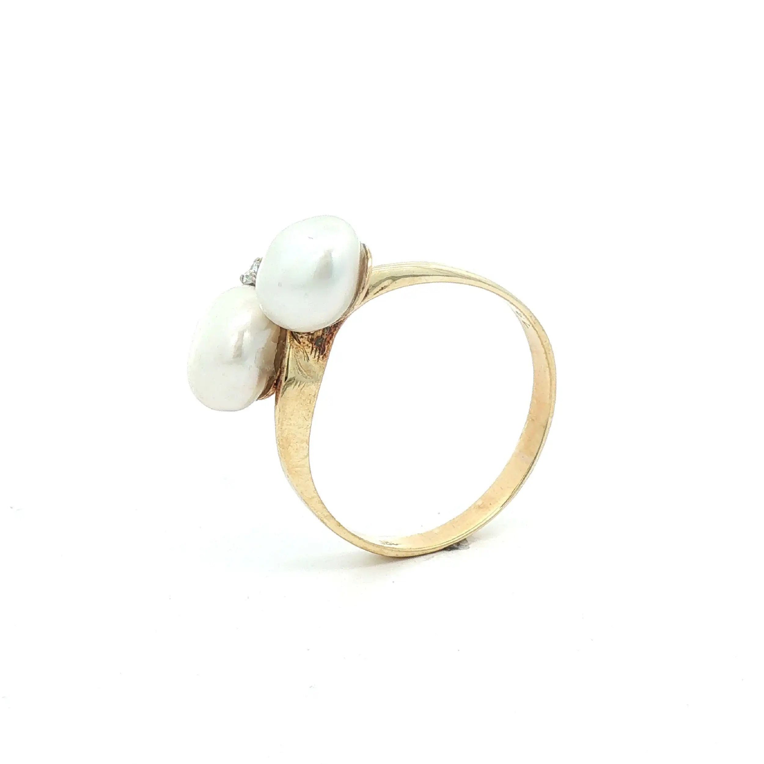 Ring Gelbgold mit Perle und Diamanten Ring Gelbgold mit Perle und Diamanten