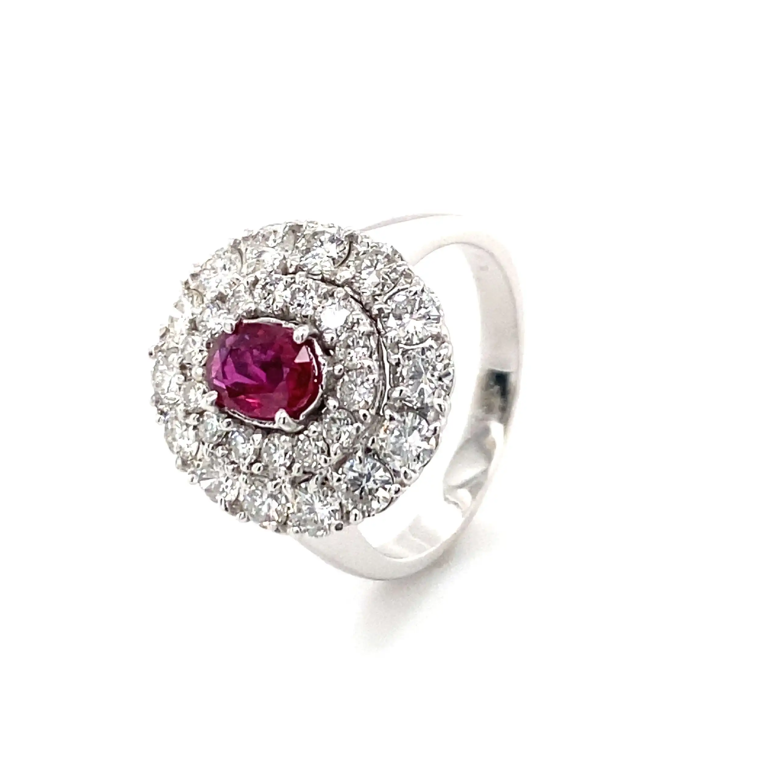 Ring Weißgold mit Rubin und Brillanten, mit Expertise von DPL Ring Weißgold mit Rubin und Brillanten, mit Expertise von DPL