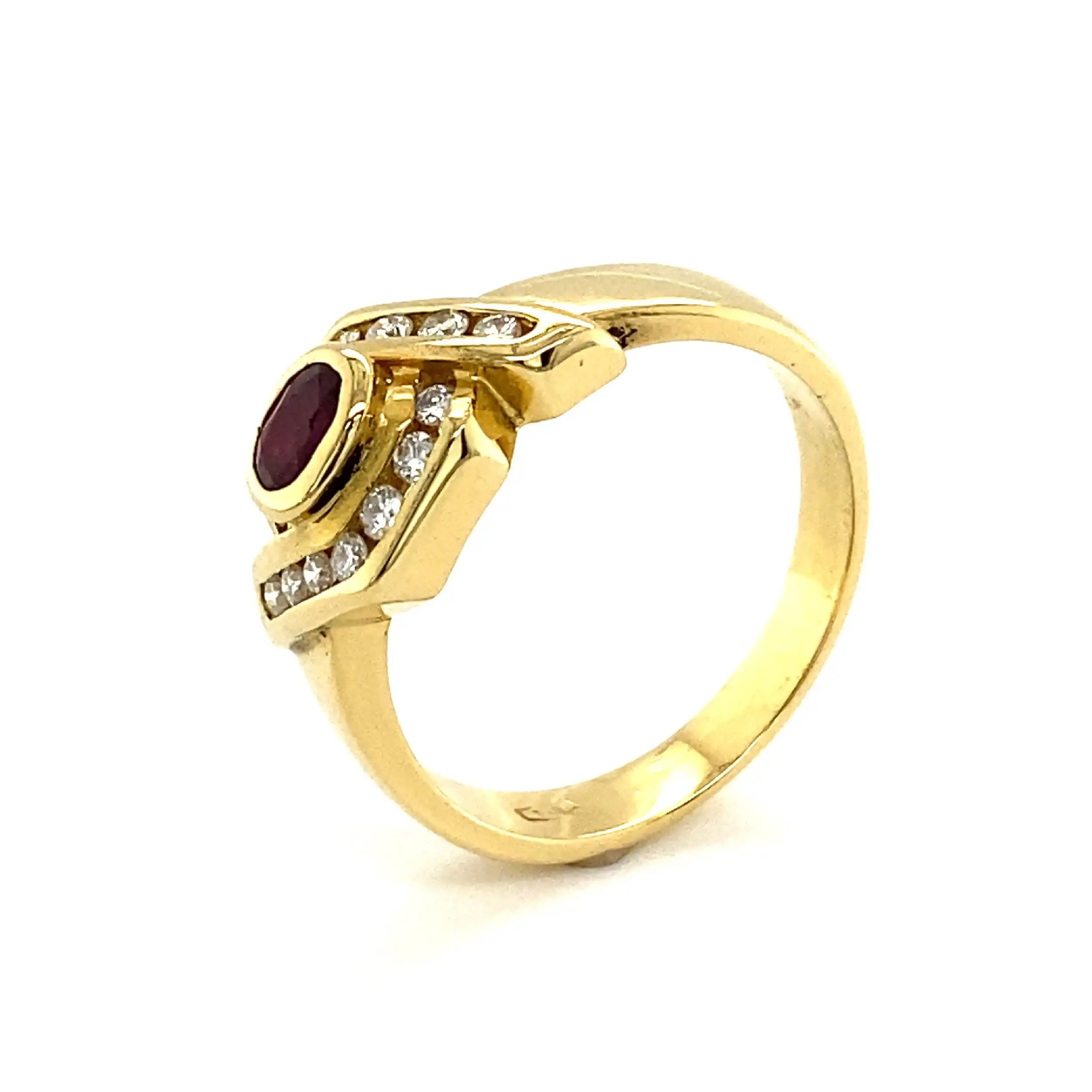 Ring Gelbgold mit Rubin & Brillanten