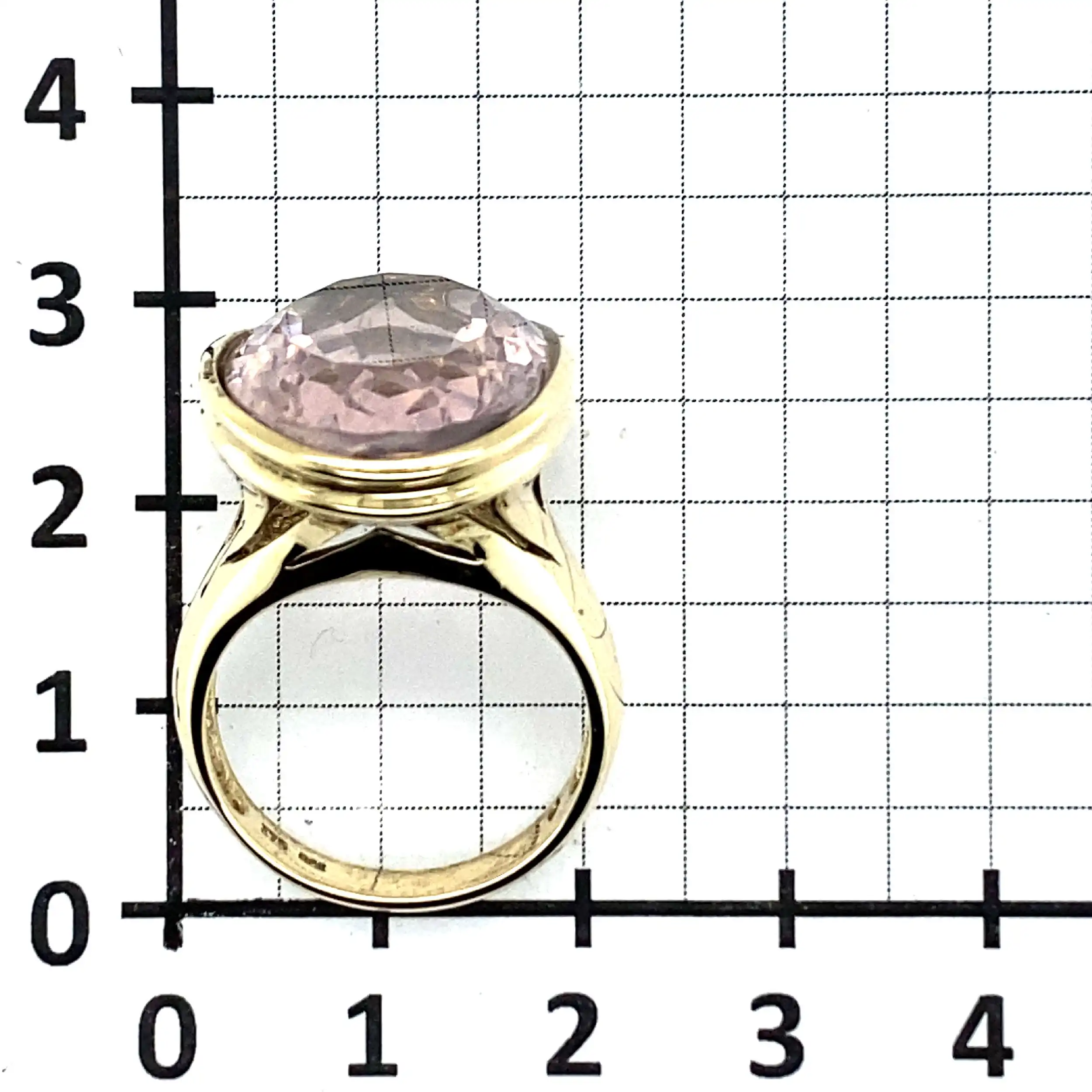 Ring Gelbgold mit rosa Quarz Ring Gelbgold mit rosa Quarz