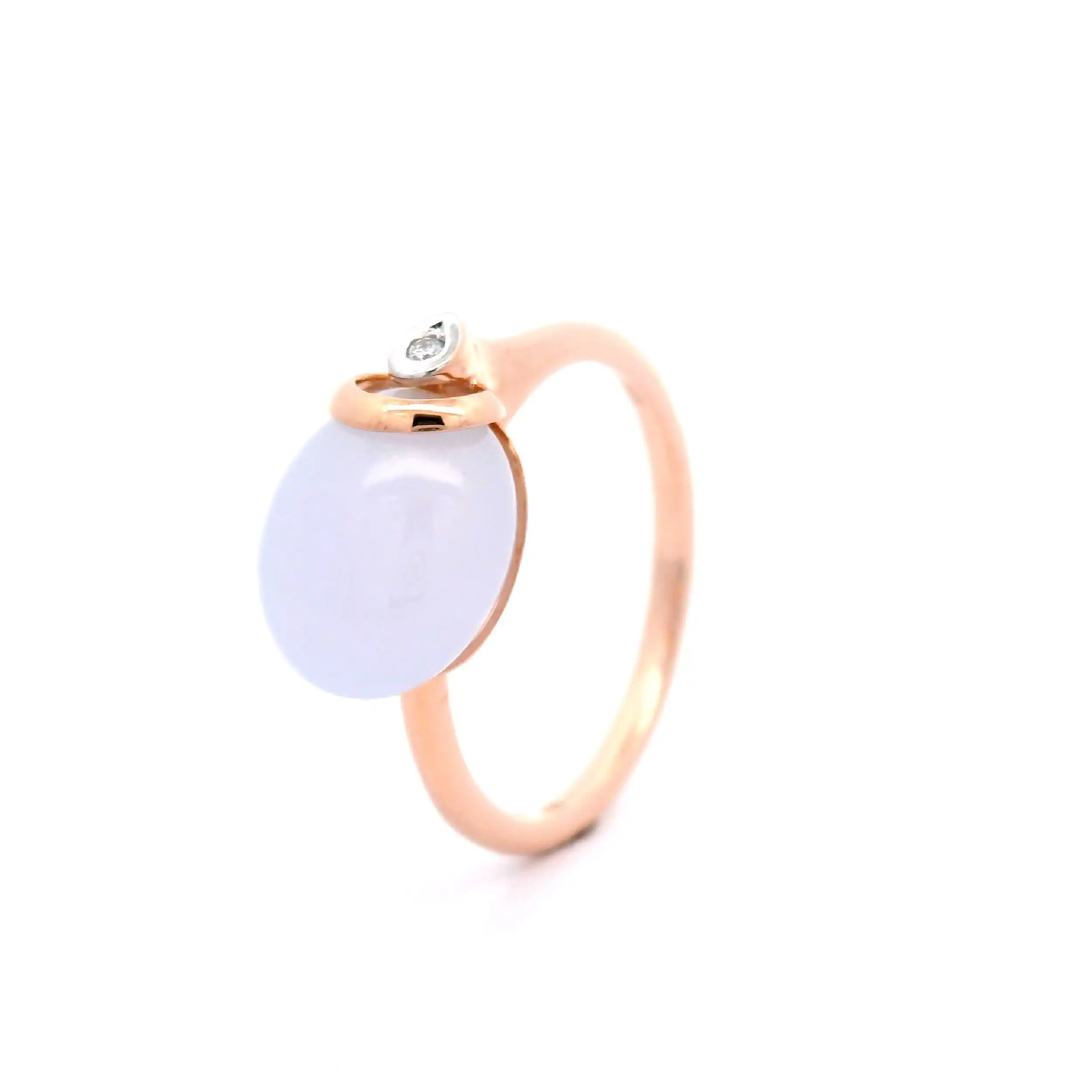 Ring Roségold mit Chalcedon Cabochon und Brillant Ring Roségold mit Chalcedon Cabochon und Brillant
