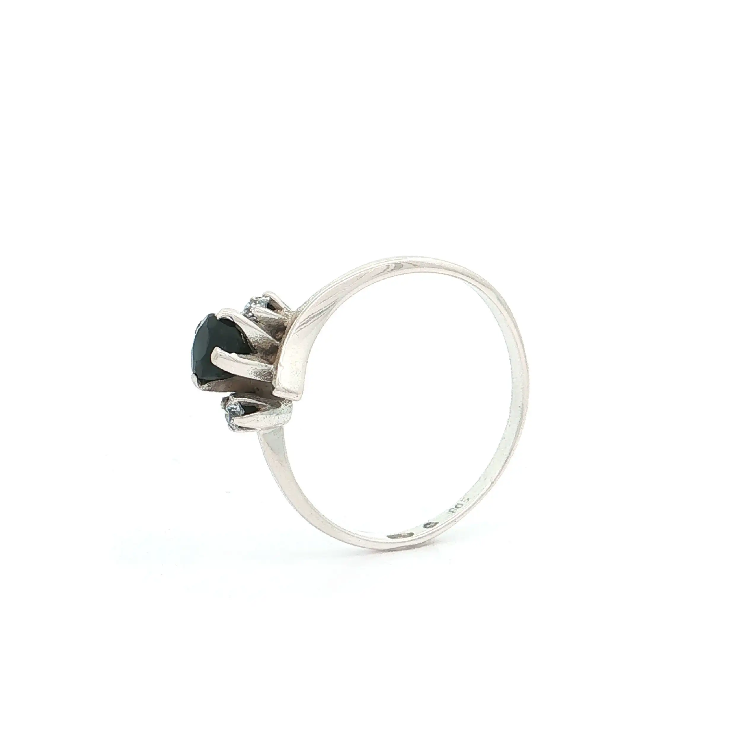 Ring Weißgold mit Saphir und Zirkonia Ring Weißgold mit Saphir und Zirkonia