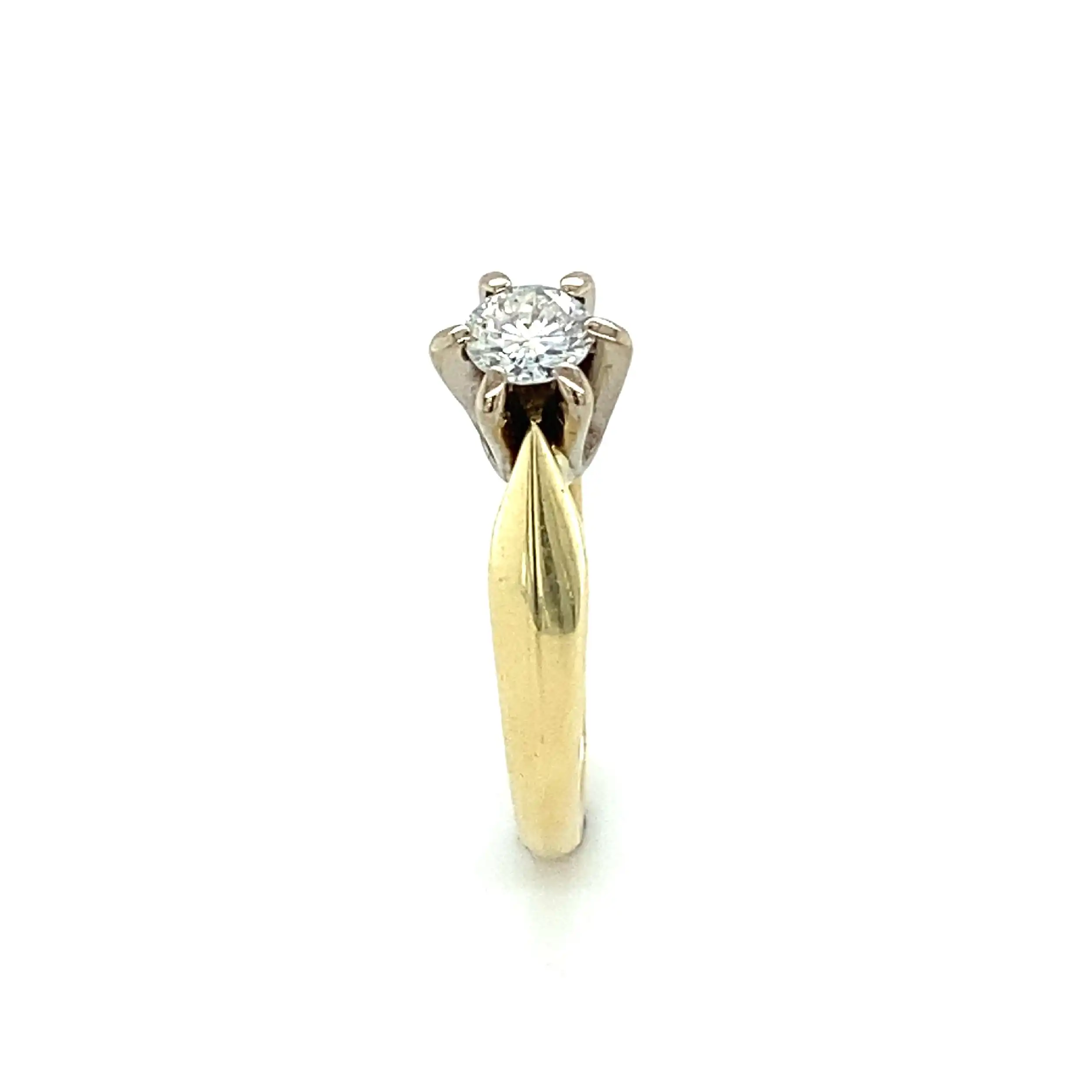 Ring Bicolor mit Brillant, graviert mit 0,32ct. Ring Bicolor mit Brillant, graviert mit 0,32ct.