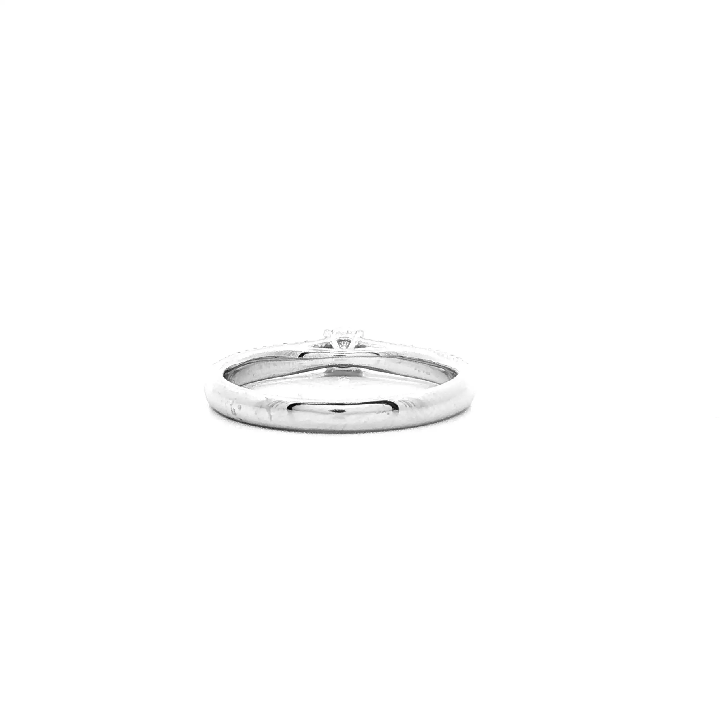 Ring Weißgold mit Brillanten Ring Weißgold mit Brillanten
