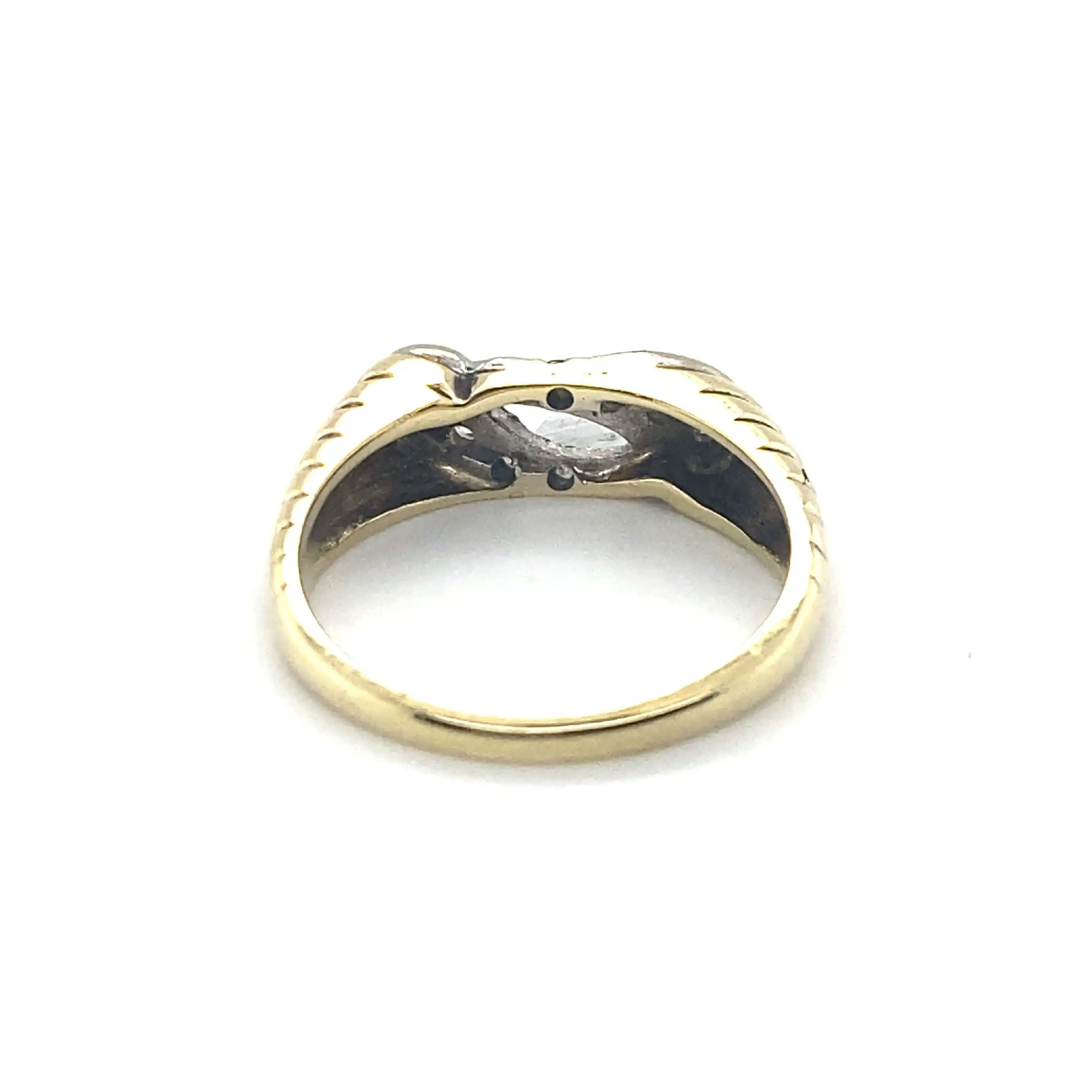 Ring Bicolor mit Diamanten, graviert 0,16ct. Ring Bicolor mit Diamanten, graviert 0,16ct.