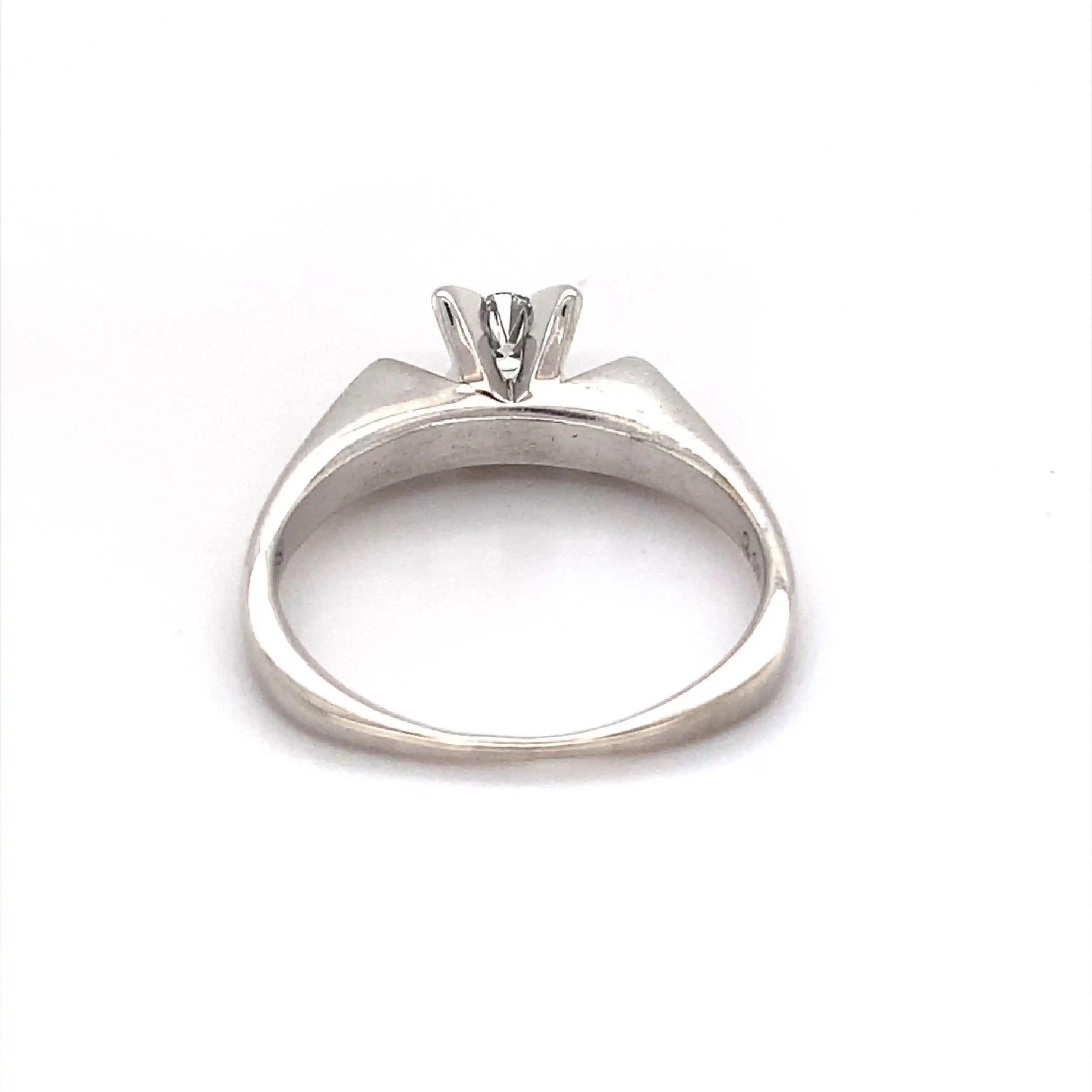 Ring Weißgold mit Brillant, graviert mit 0,17ct Ring Weißgold mit Brillant, graviert mit 0,17ct