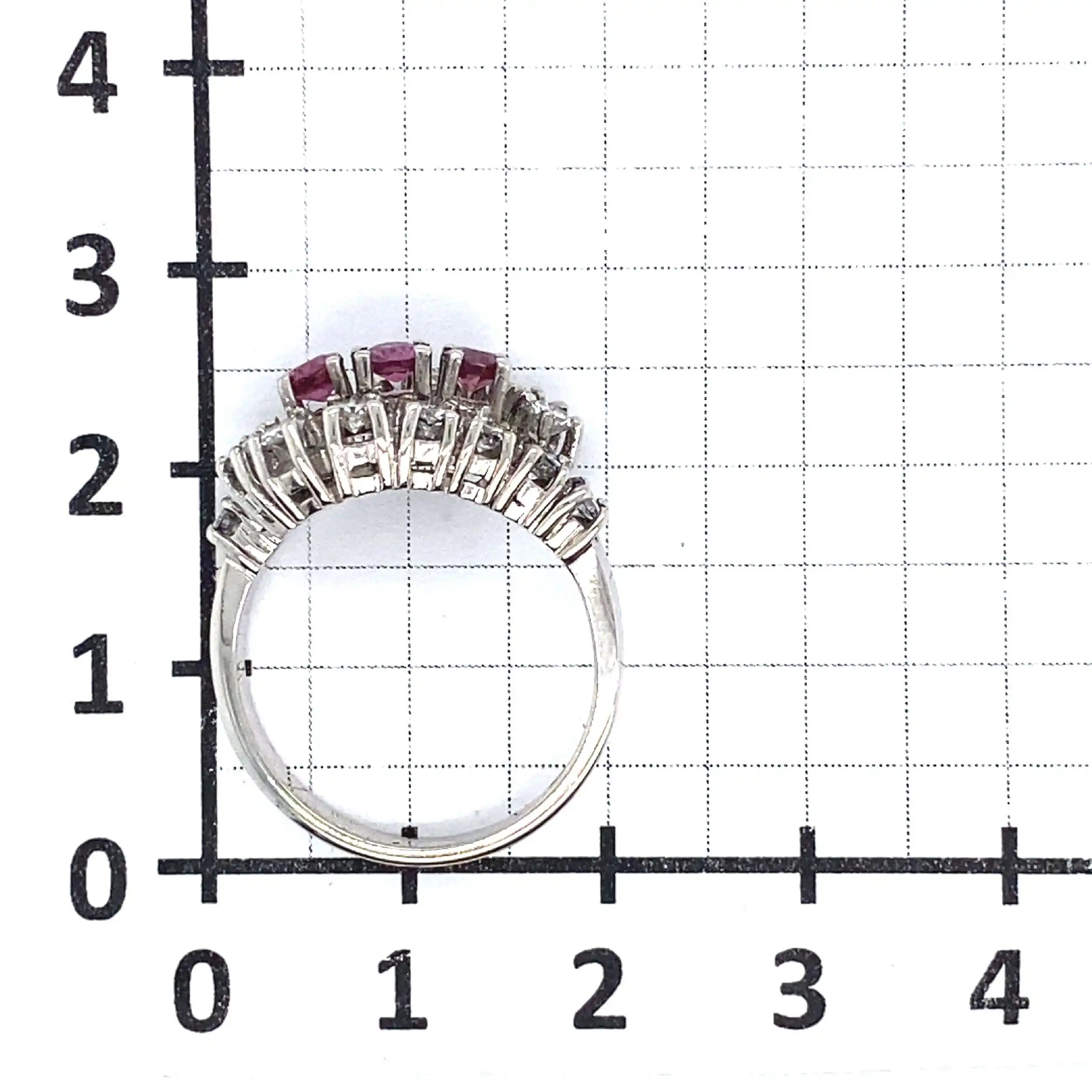 Ring Weißgold mit Brillanten und Rubinen Ring Weißgold mit Brillanten und Rubinen