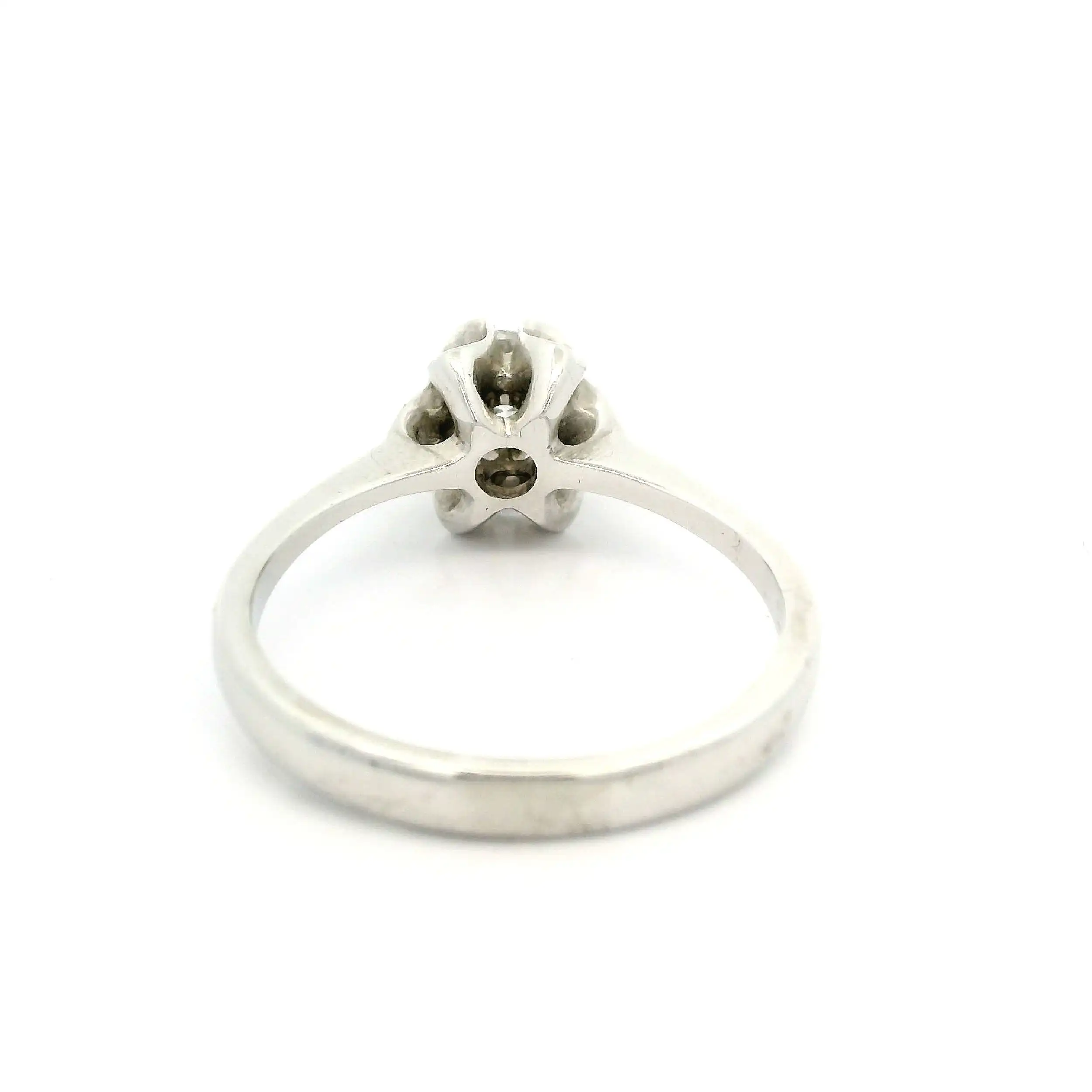Ring Weißgold mit Brillant, graviert mit 0,38ct. Ring Weißgold mit Brillant, graviert mit 0,38ct.