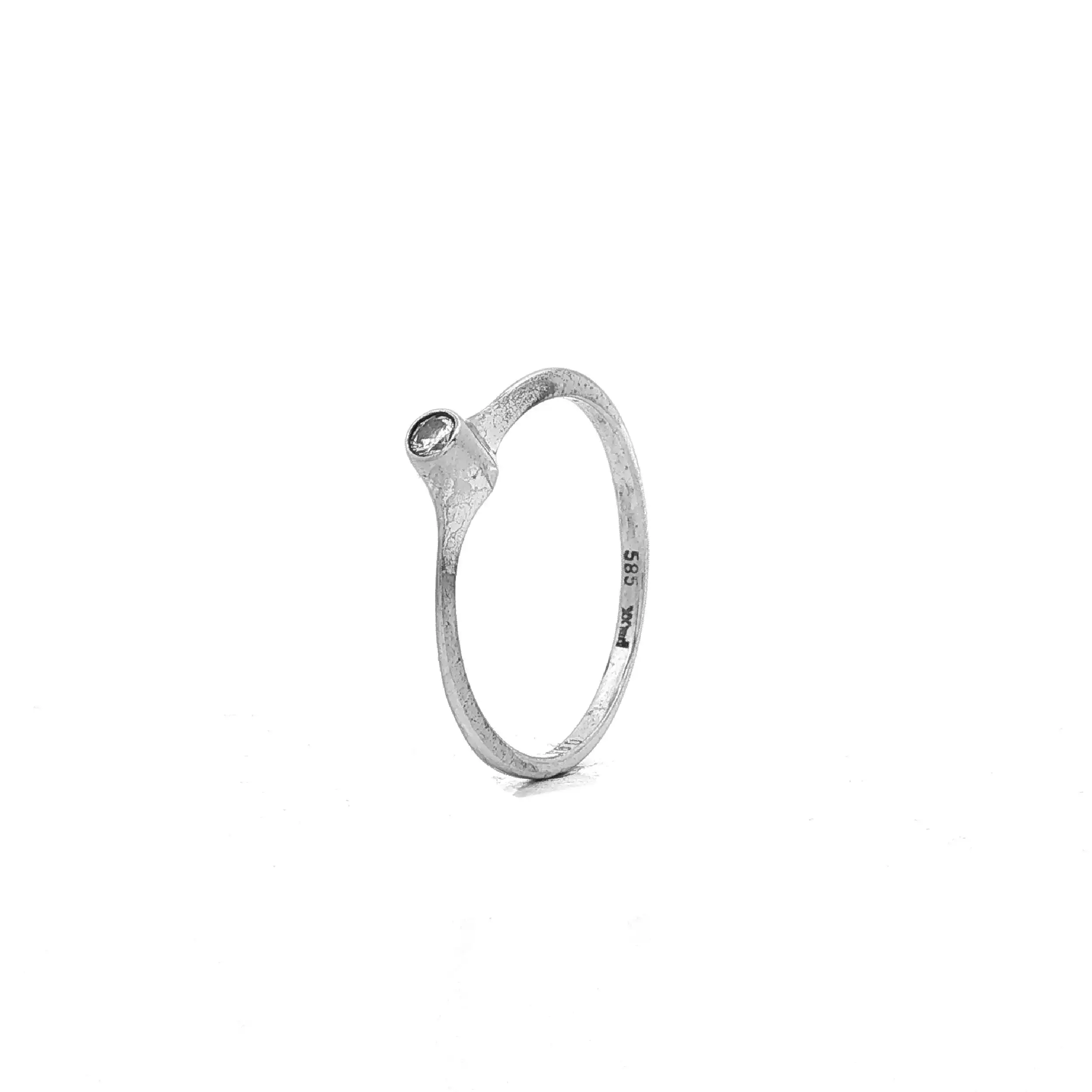 Ring Weißgold mit Brillant, graviert mit 0,05ct Ring Weißgold mit Brillant, graviert mit 0,05ct