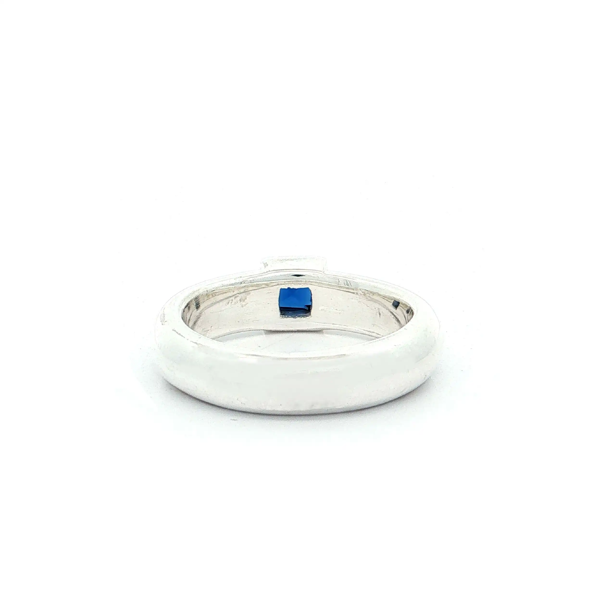 Ring Silber mit blauem Farbstein