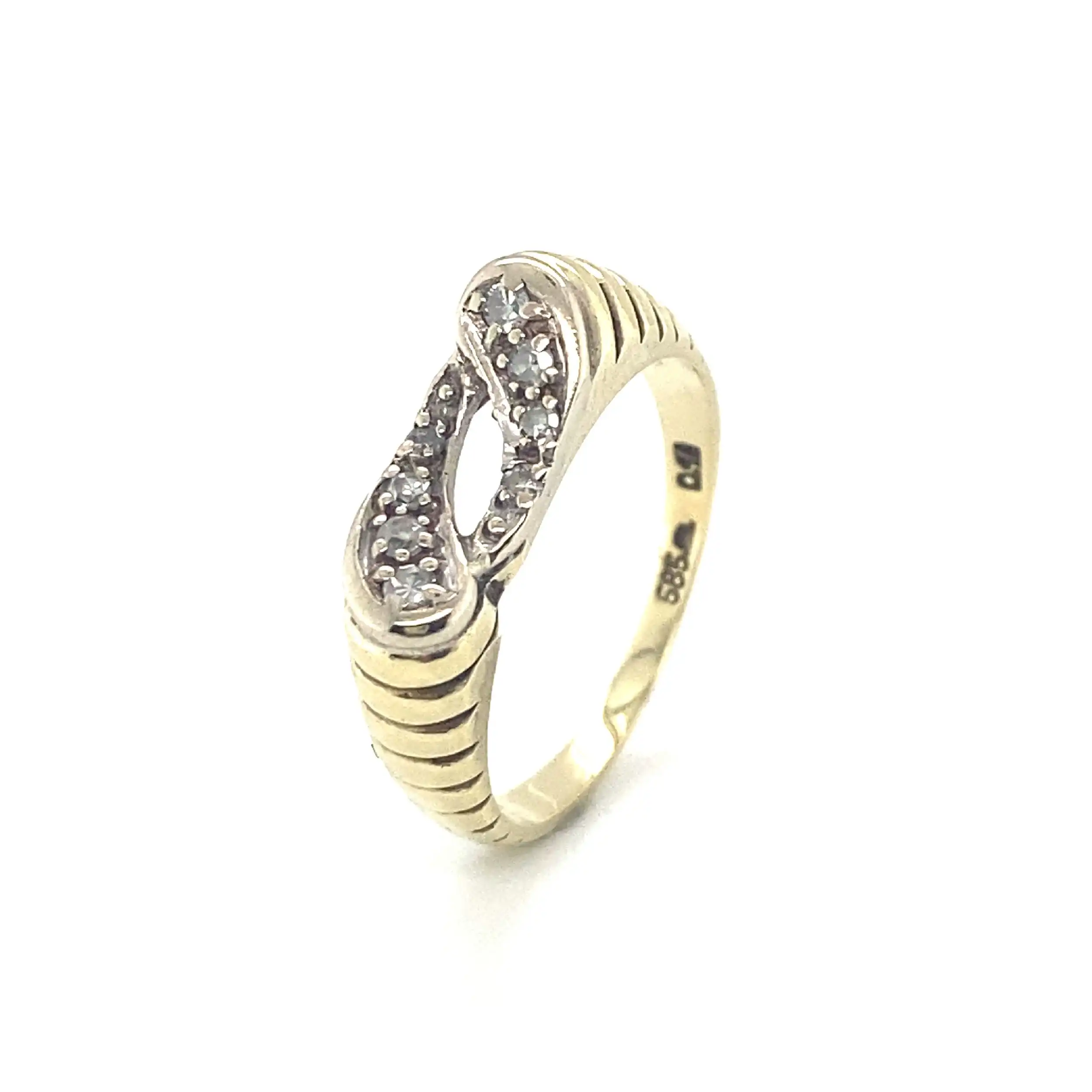 Ring Bicolor mit Diamanten, graviert 0,16ct. Ring Bicolor mit Diamanten, graviert 0,16ct.