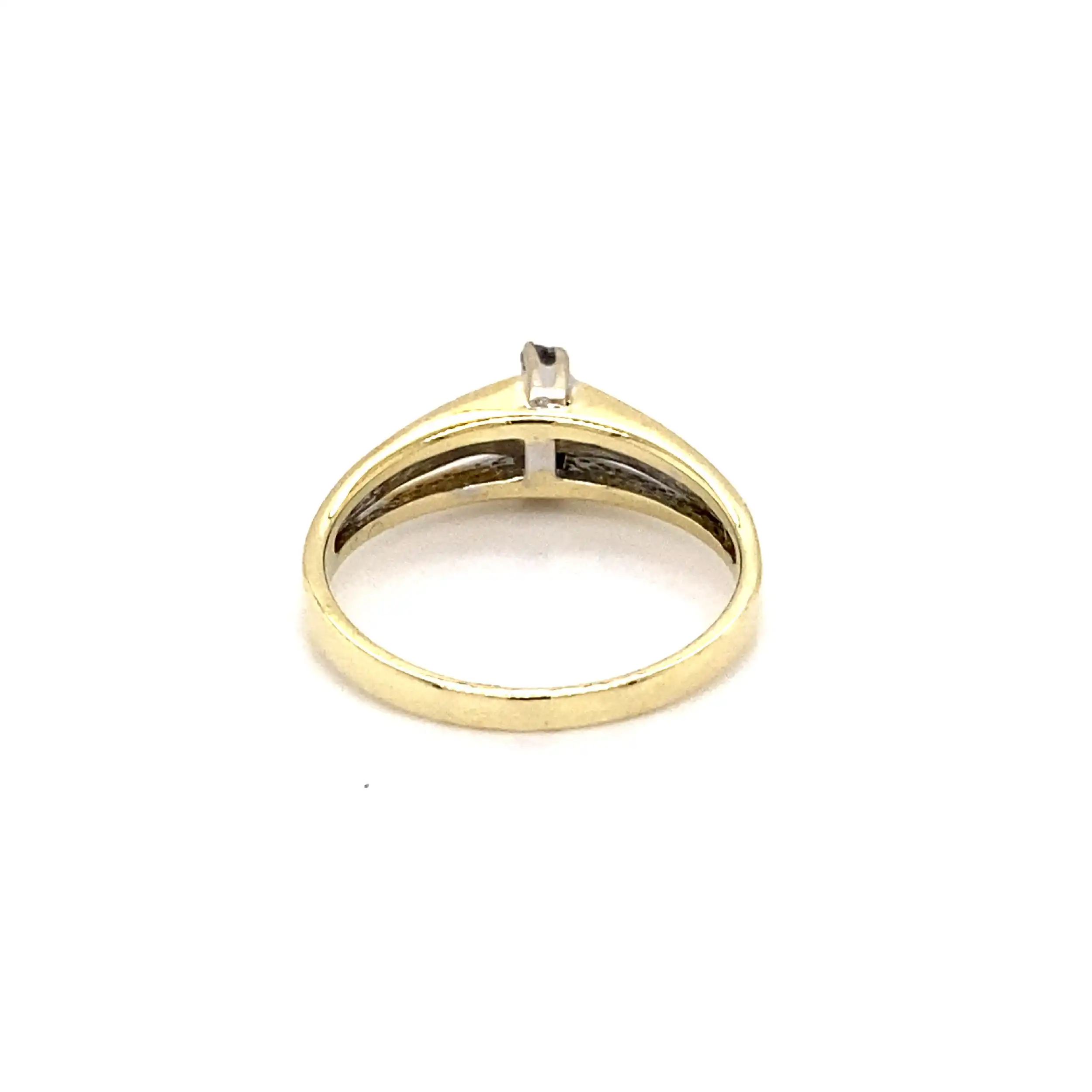 Ring Bicolor mit Brillanten, graviert mit 0,10ct Ring Bicolor mit Brillanten, graviert mit 0,10ct