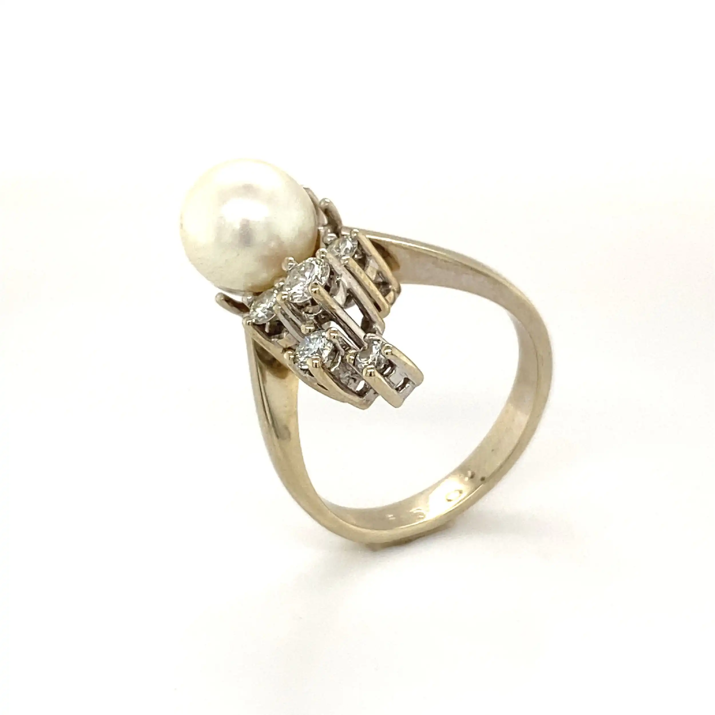 Ring Weißgold mit Brillanten und Perle Ring Weißgold mit Brillanten und Perle